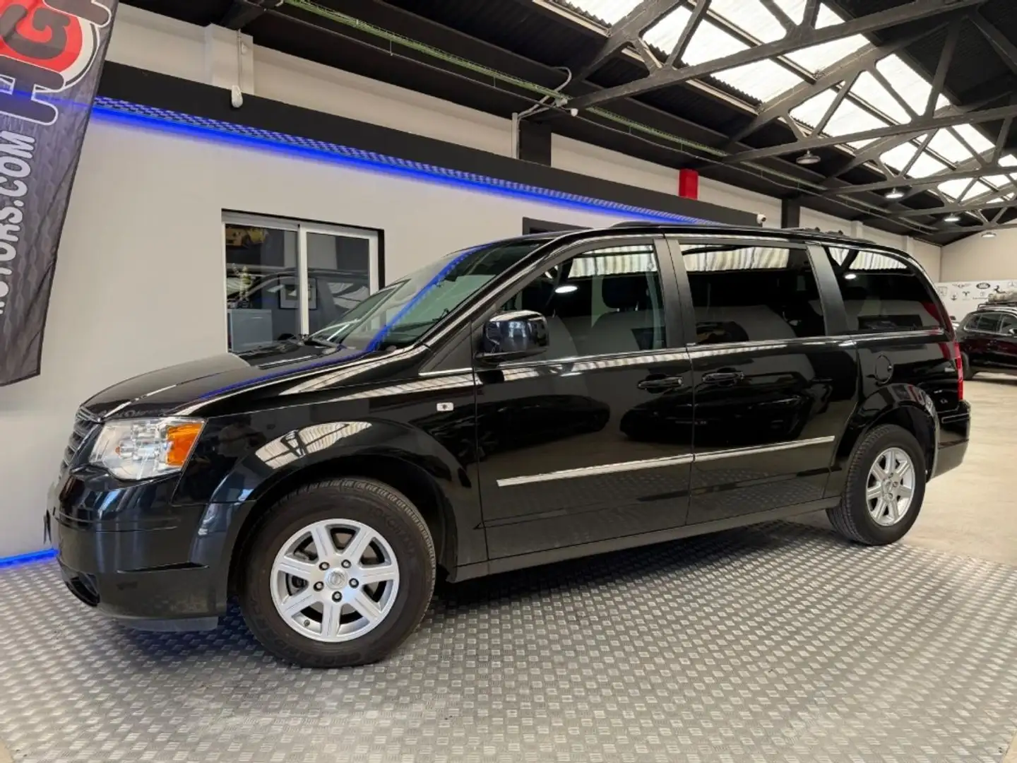 Chrysler Voyager Grand  Touring Zwart - 2