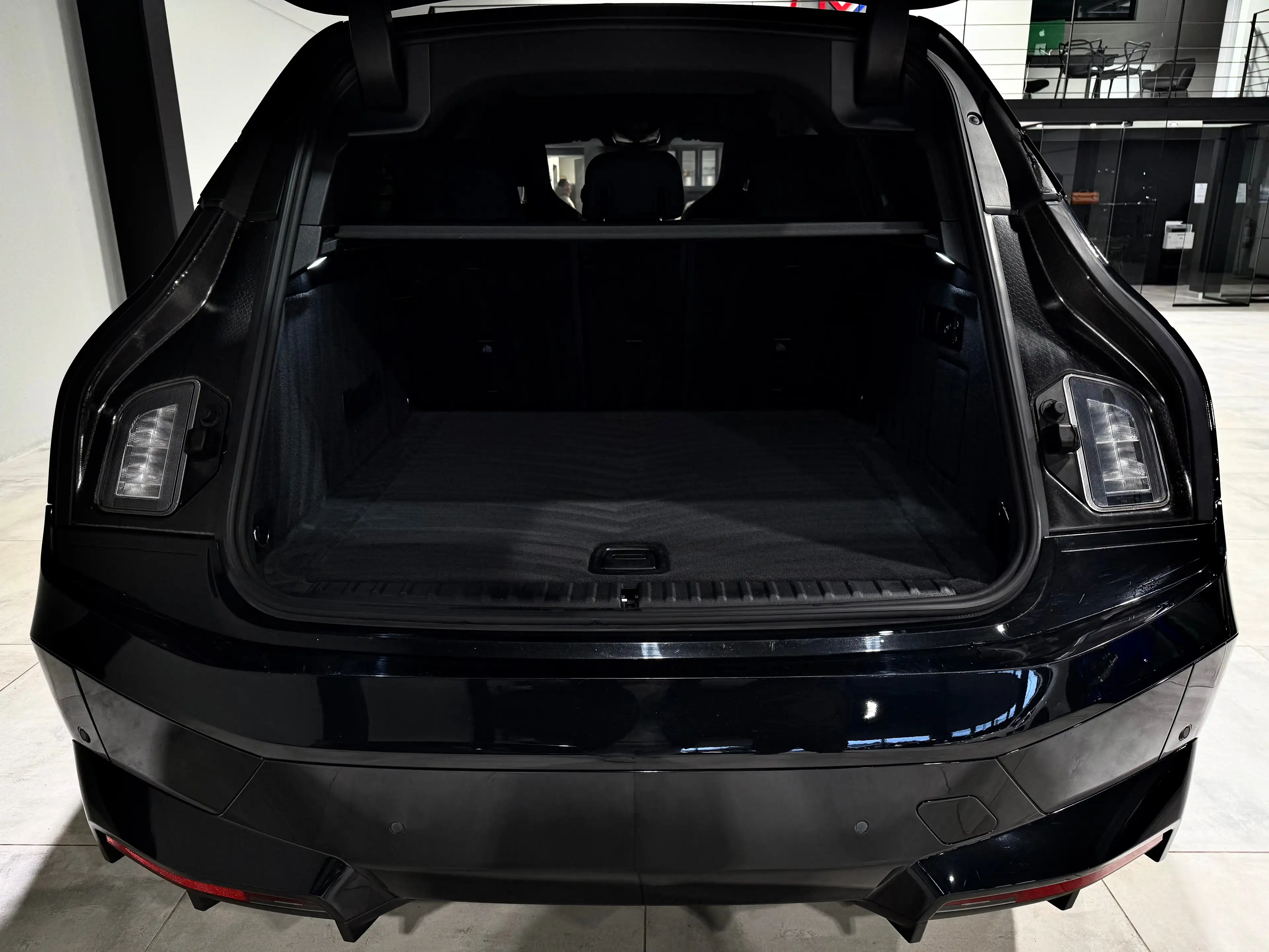BMW iX XDrive40 !! FULL OPT !! PANO H&K HUD DISTR CARPLAY — photo 6