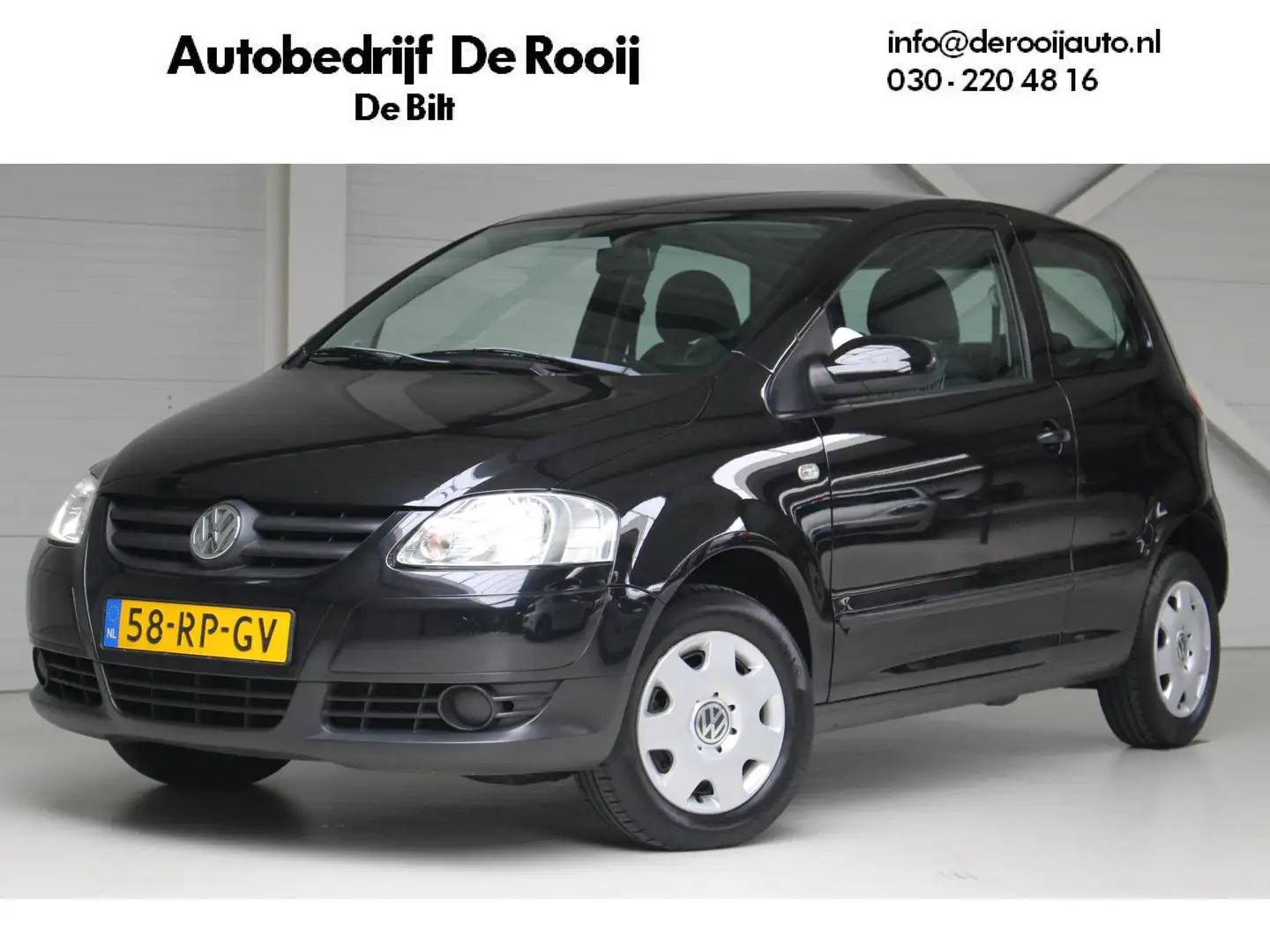 Volkswagen Fox 1.2 Trendline Radio | Bumpers in kleur | Carkit Noir - 1