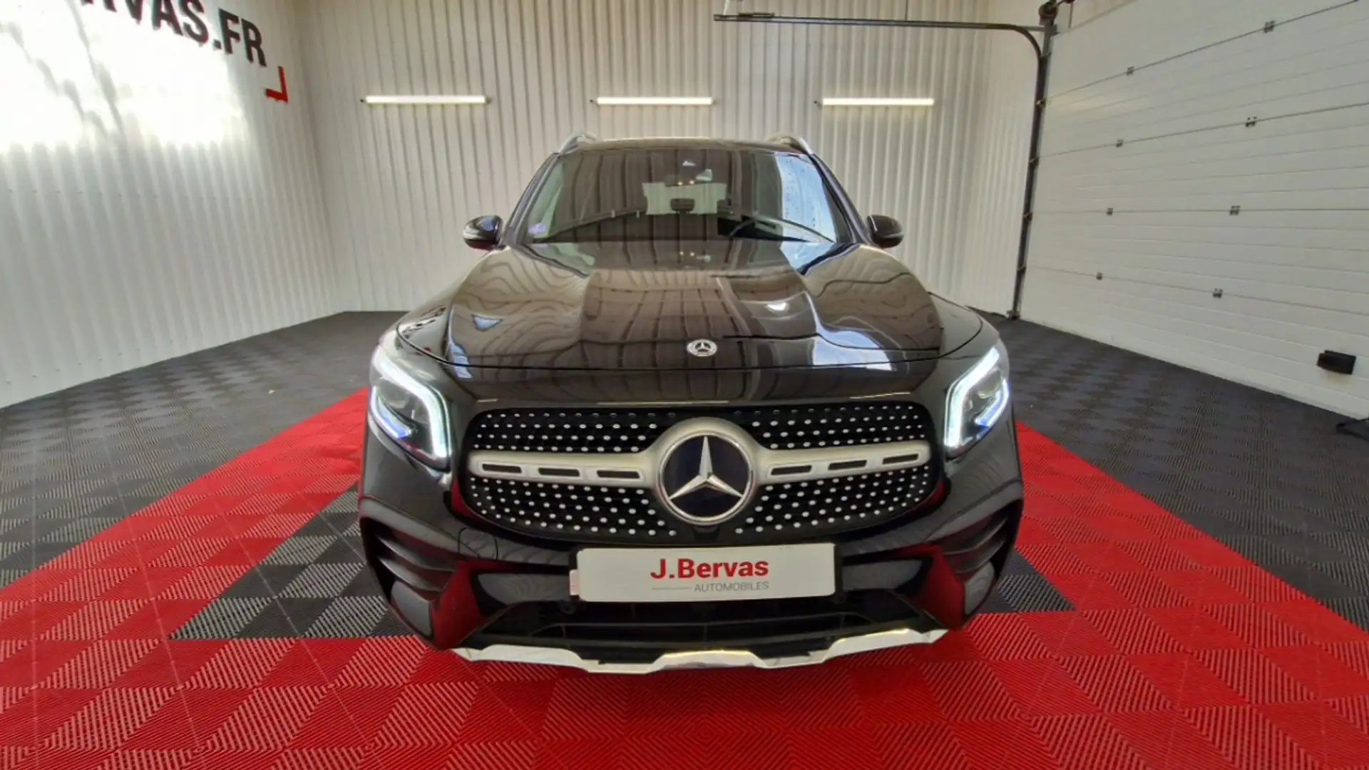 Mercedes-Benz GLB 200 200 AMG Line Noir - 2