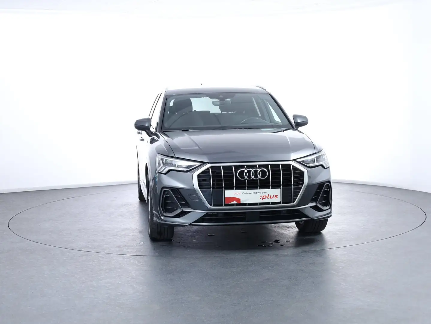 Audi Q3 35 TFSI S line exterieur Grau - 2