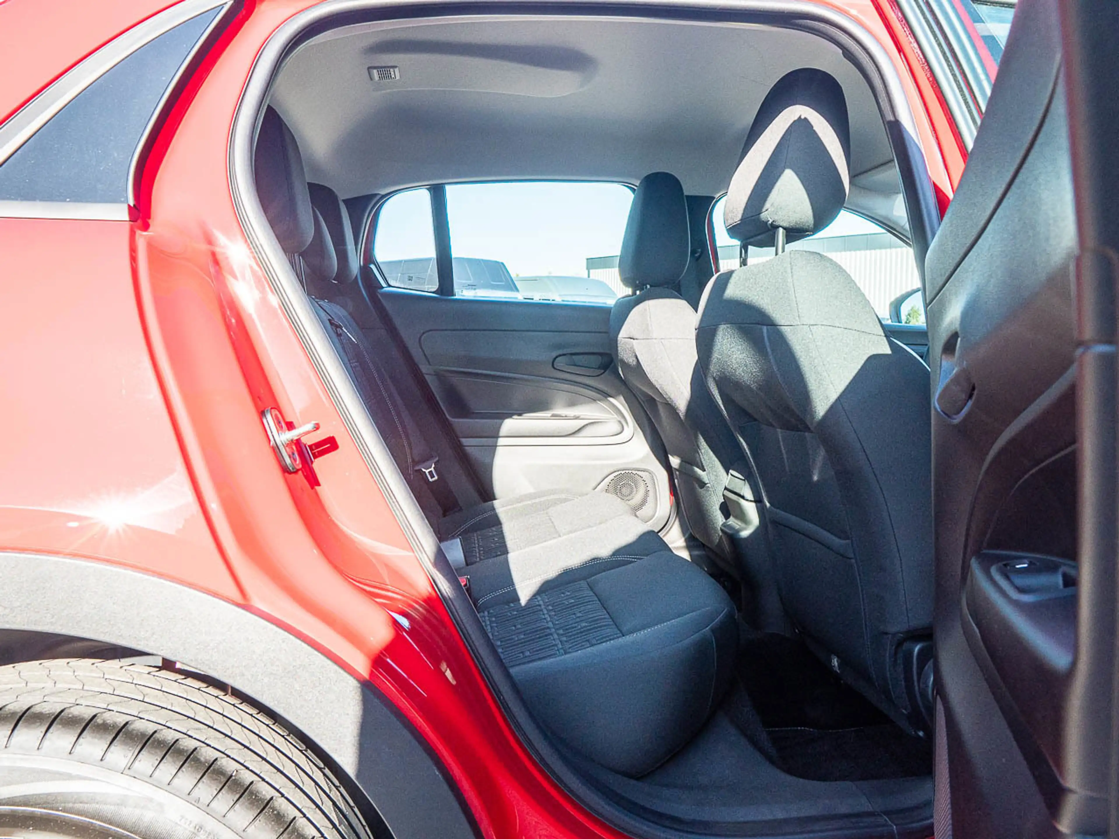 Fiat 600 Hybrid Special Edition 1.2 T3 74 k — photo 12