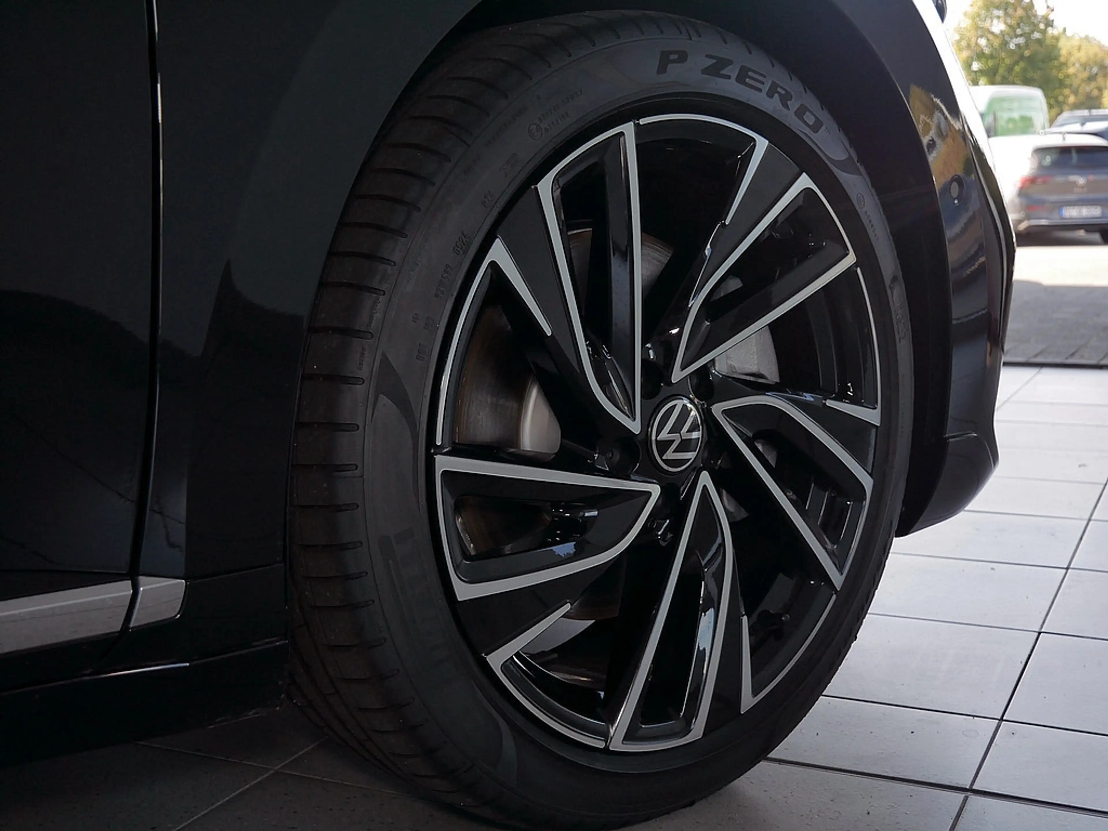 Volkswagen Arteon Shooting Brake R-Line 2.0 TSI 4MOTION DSG PANO LE — photo 12