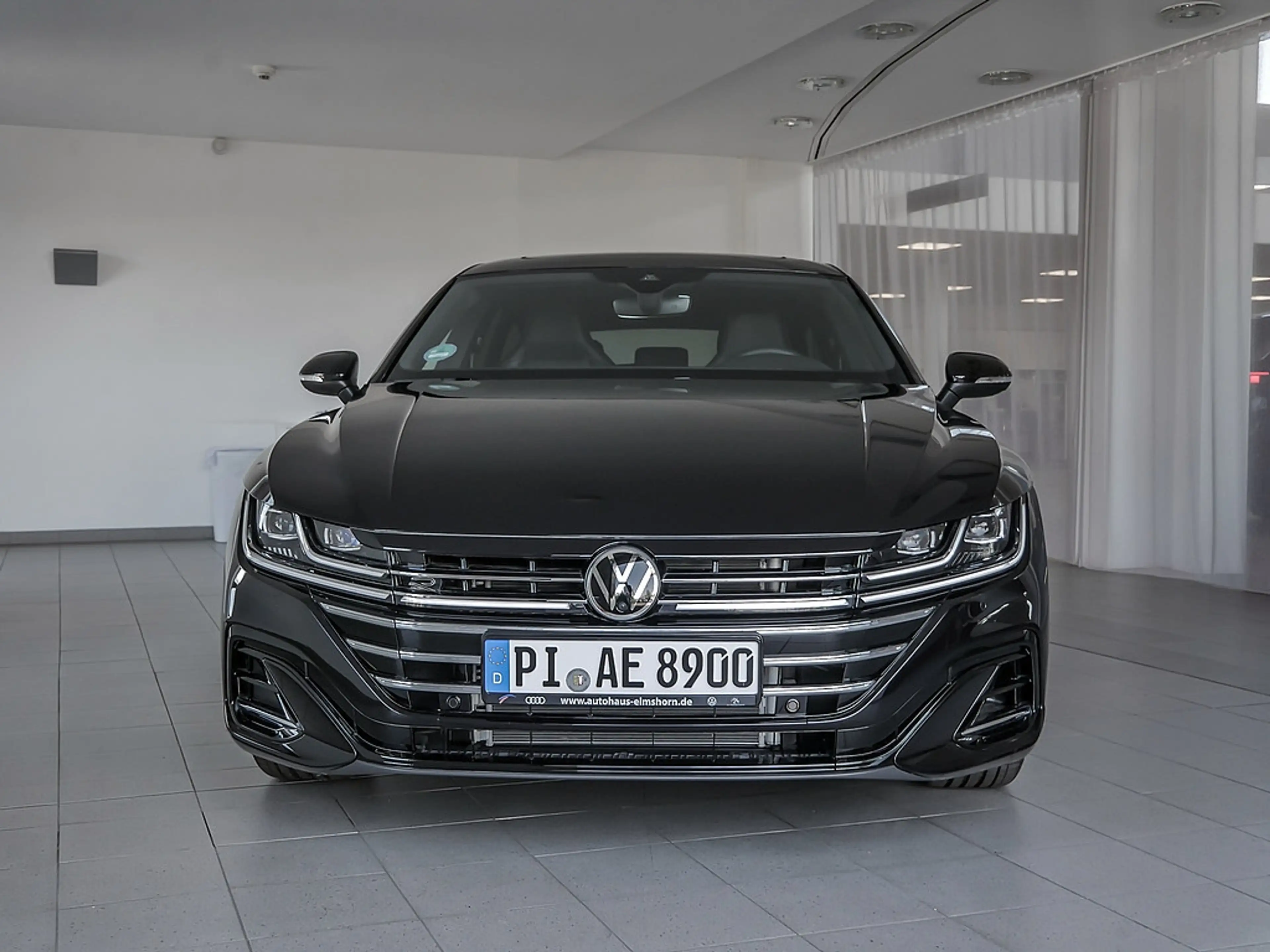 Volkswagen Arteon Shooting Brake R-Line 2.0 TSI 4MOTION DSG PANO LE — photo 3