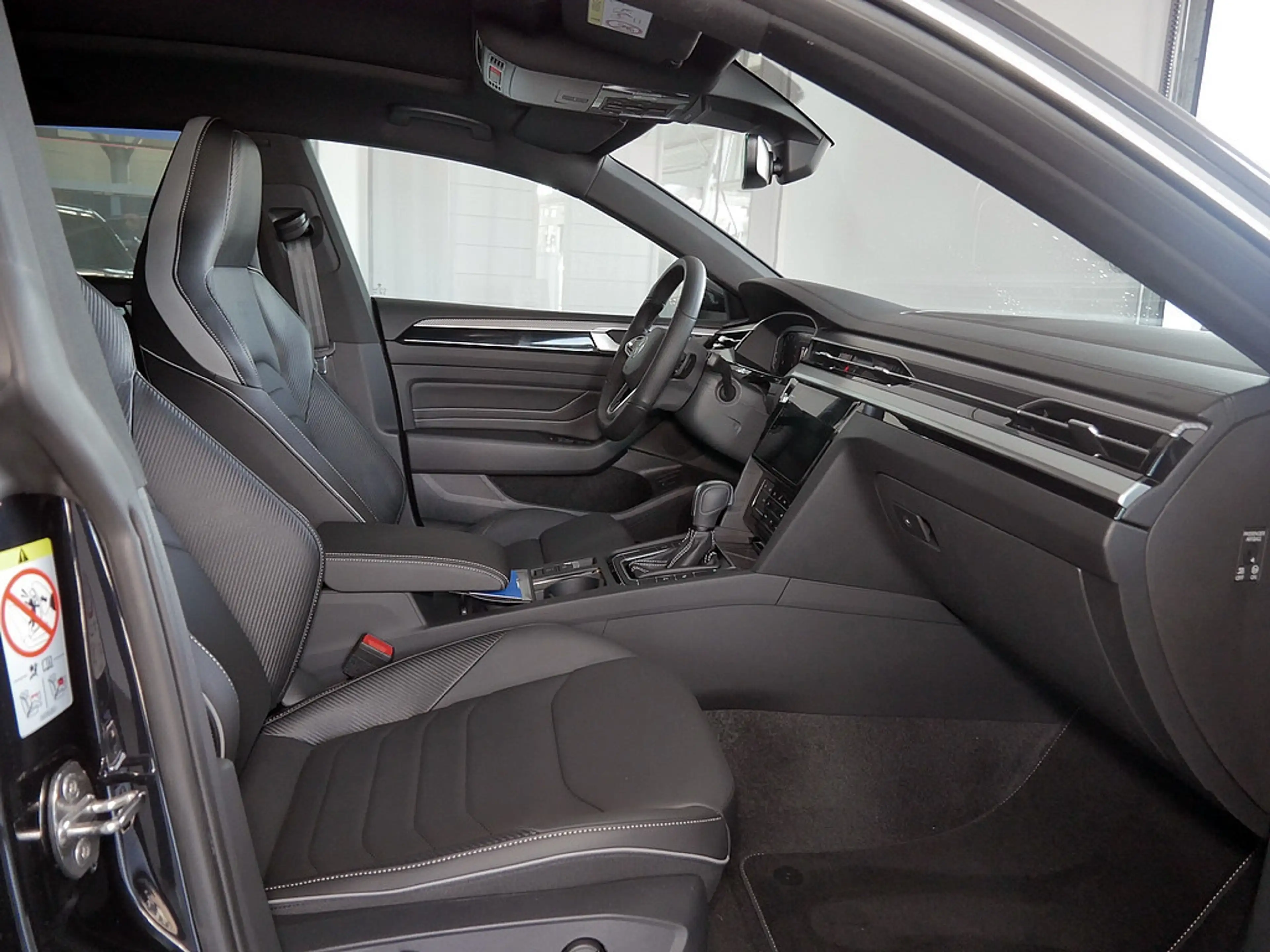 Volkswagen Arteon Shooting Brake R-Line 2.0 TSI 4MOTION DSG PANO LE — photo 7