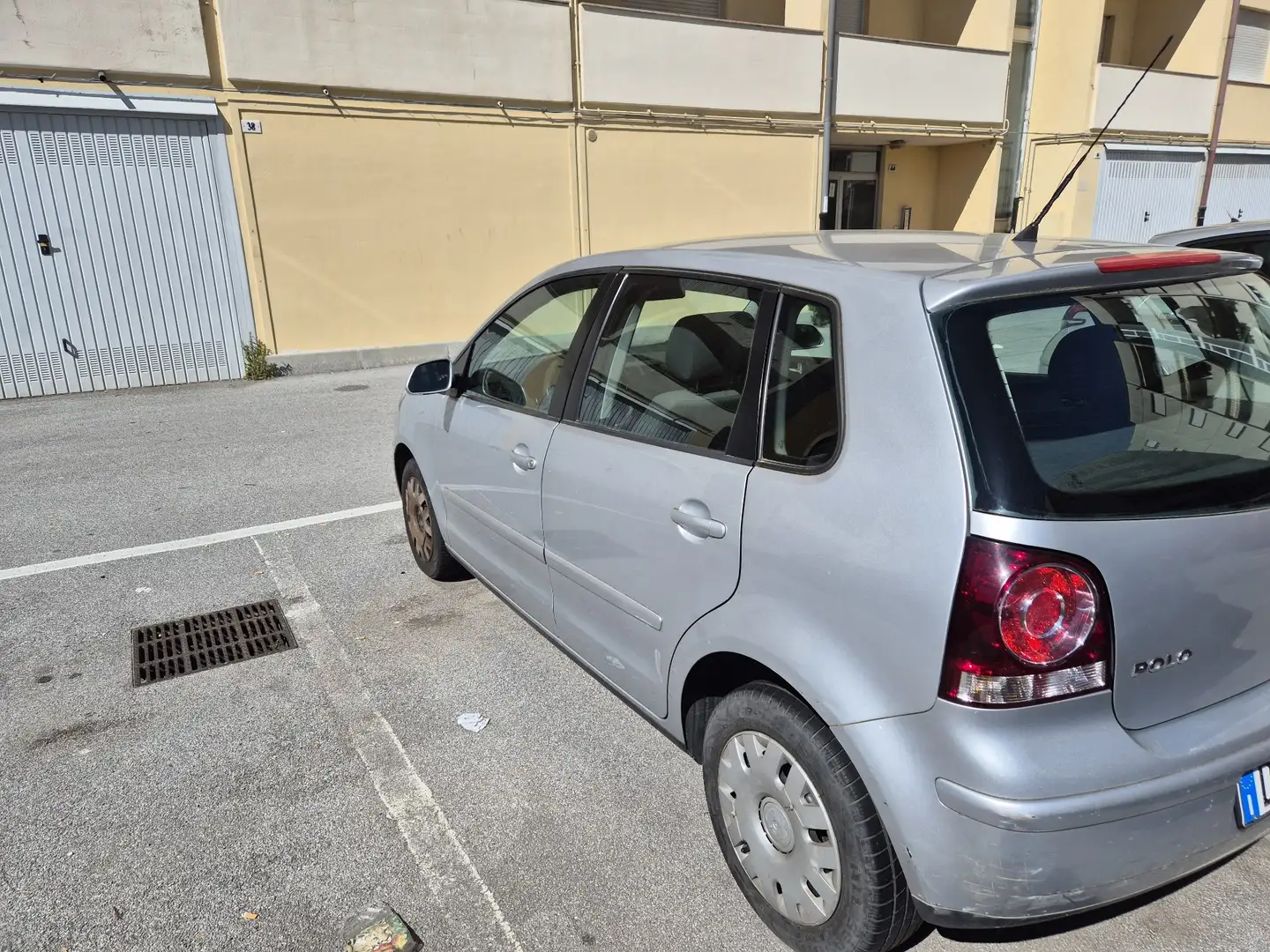 Volkswagen Polo 5p 1.4 tdi Comfortline - 1