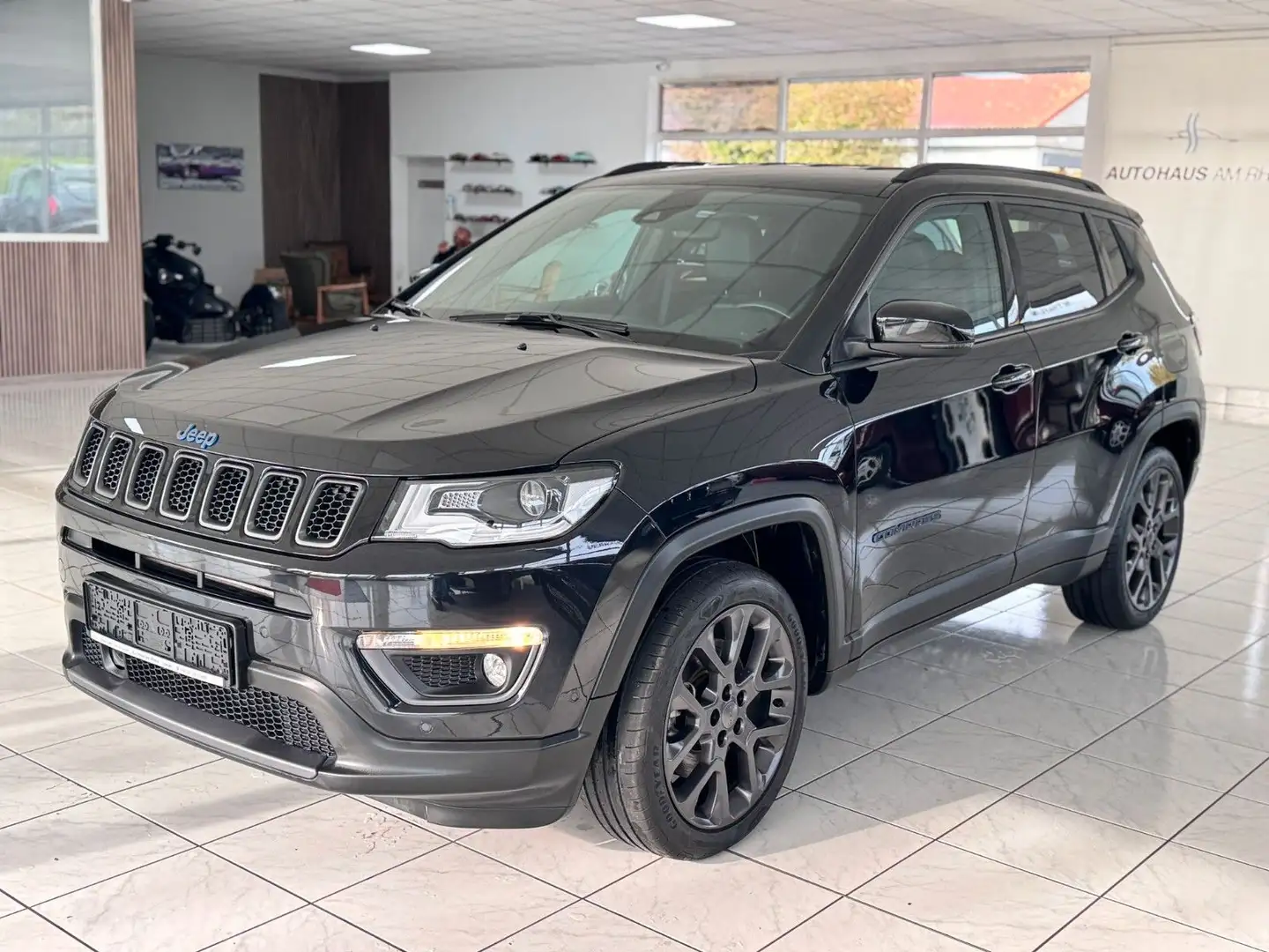Jeep Compass S Plug-In Hybrid 4WD+KeylessGo+1.Hand Schwarz - 2