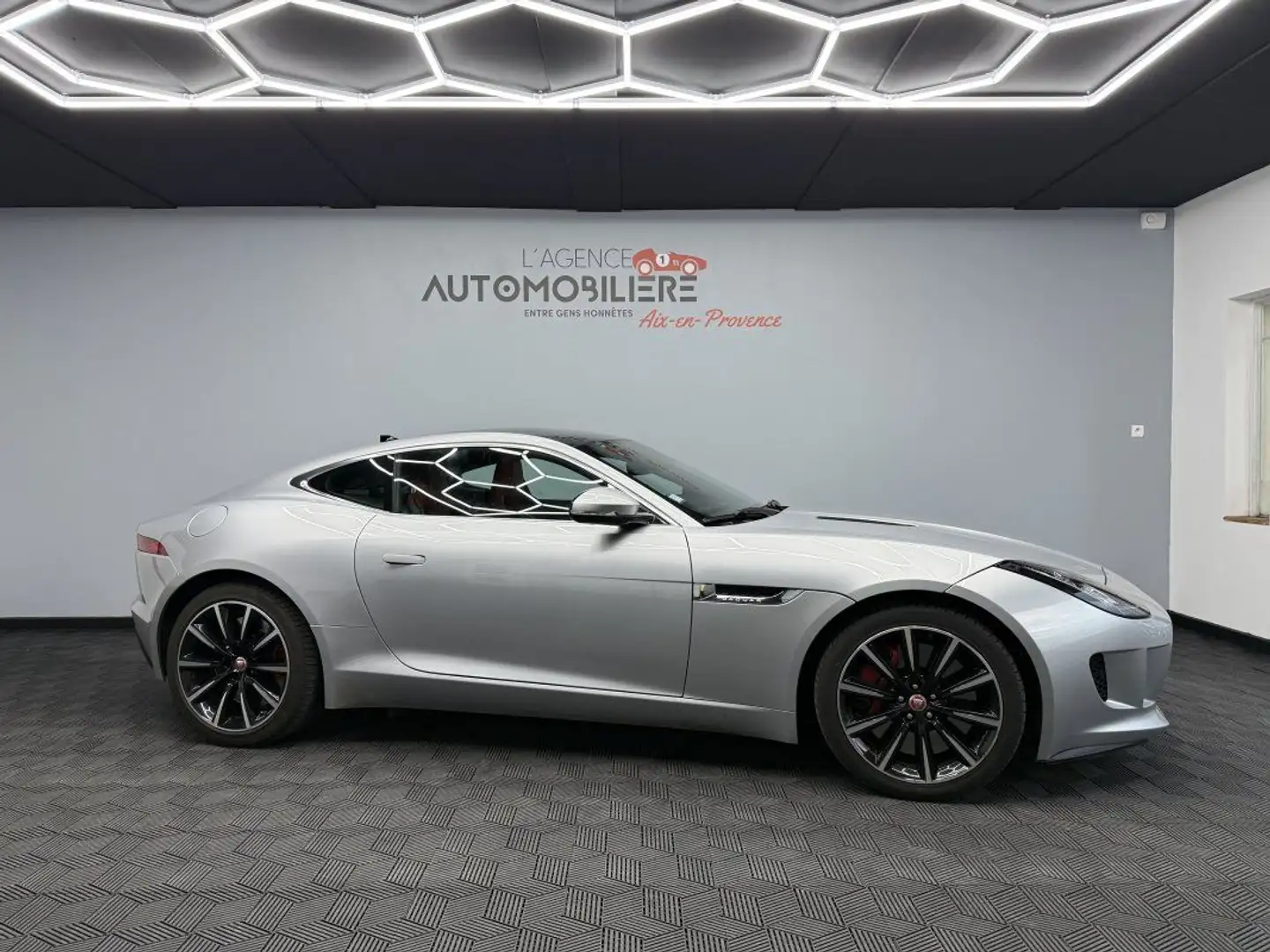 Jaguar F-Type 3.0 SCV6 340 CV - Suivi complet Grau - 2