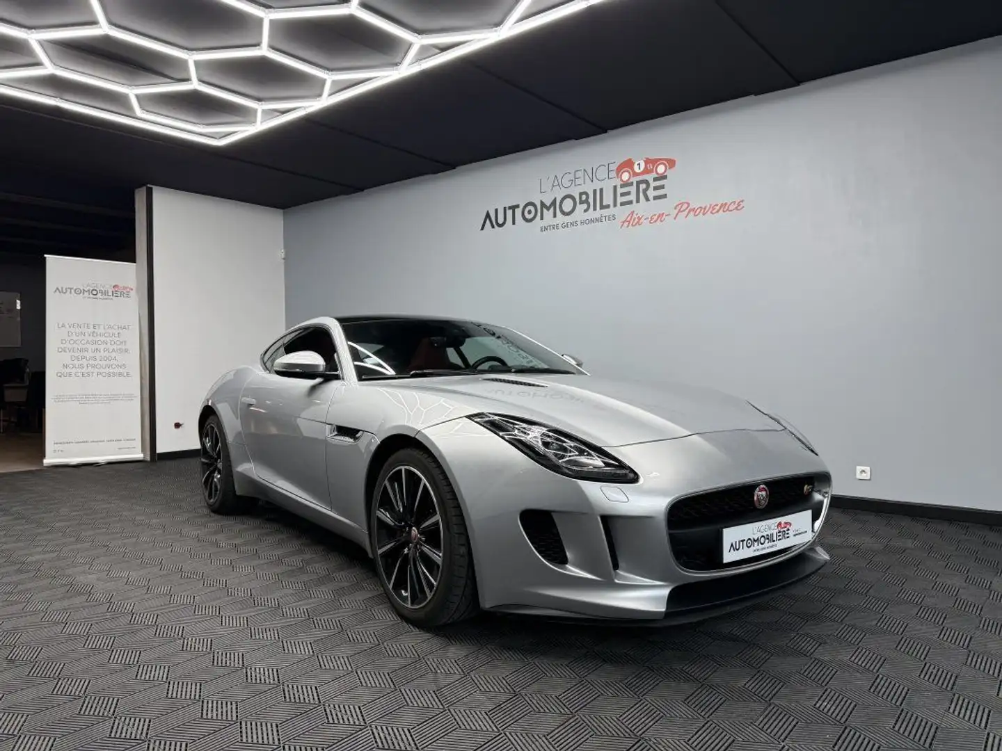 Jaguar F-Type 3.0 SCV6 340 CV - Suivi complet Grau - 1