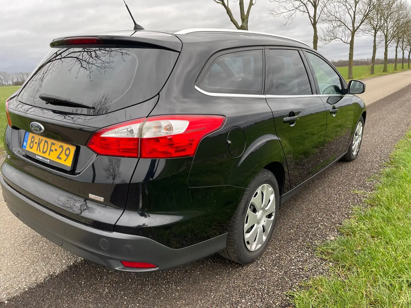 Ford Focus 1.6 TDCI ECO. L. Ti. Zwart - 2