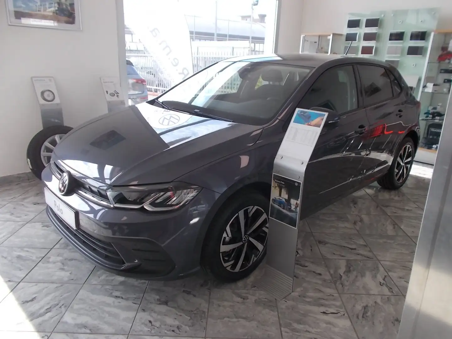 Volkswagen Polo Polo 1.0 tsi Edition Plus 95cv KM ZERO Grigio - 1