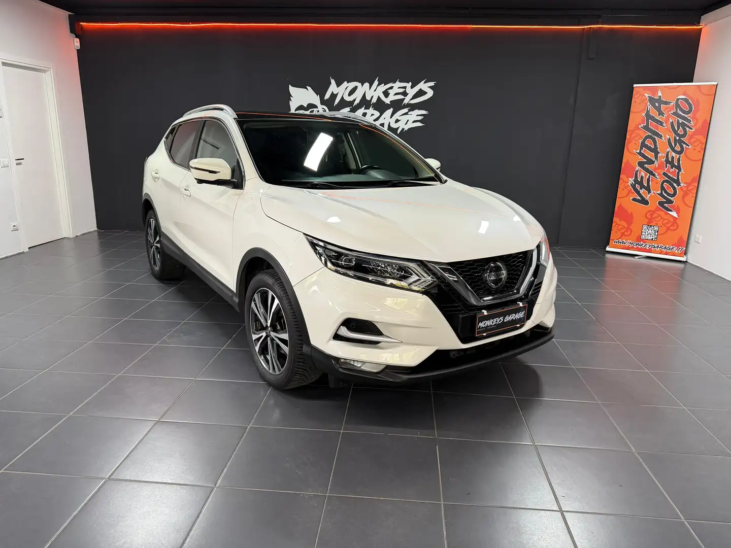Nissan Qashqai 1.3 dig-t Tekna 140cv c/lane assist Bianco - 1
