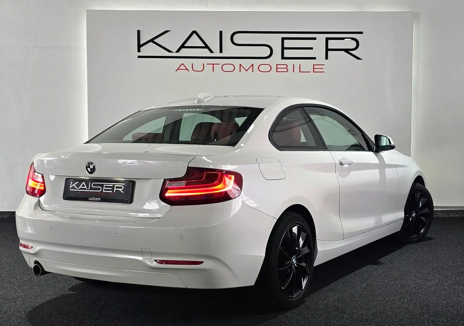 BMW 218 d  Coupe Advantage*VOLLEDER*LED*NAVI*PDC* Weiß - 2