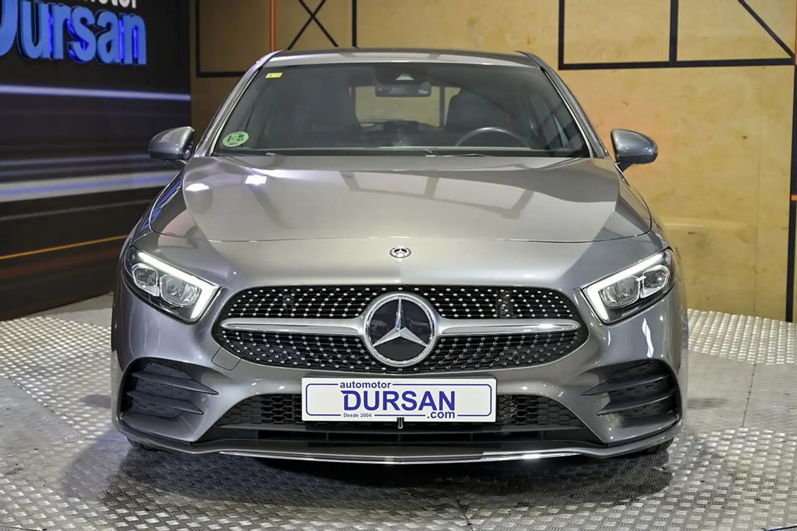 Mercedes-Benz A 180 d Gris - 2