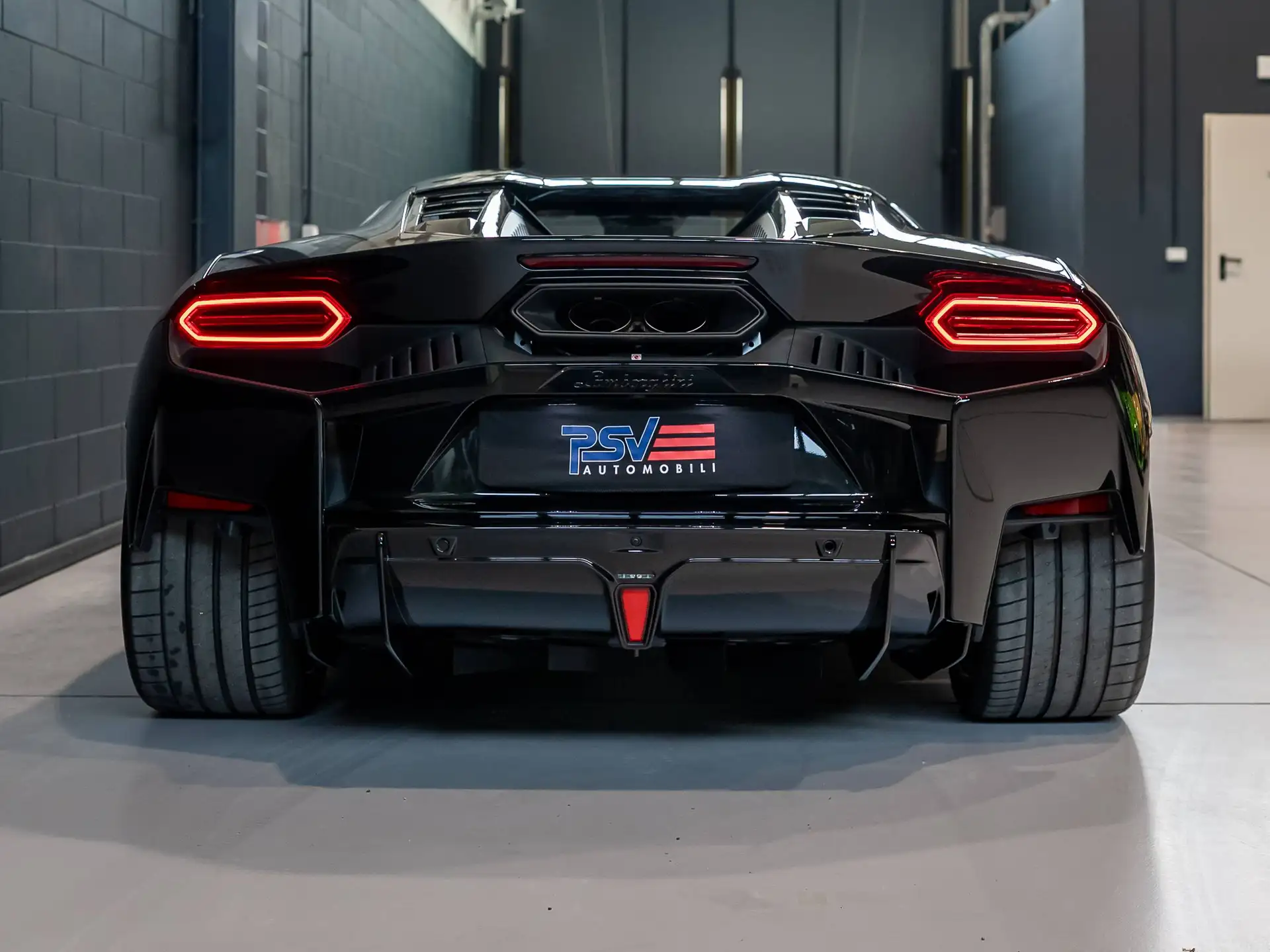 람보르기니 테메라리오 4.0 V8 Plug-in Hybrid 2026 검정 사진 5