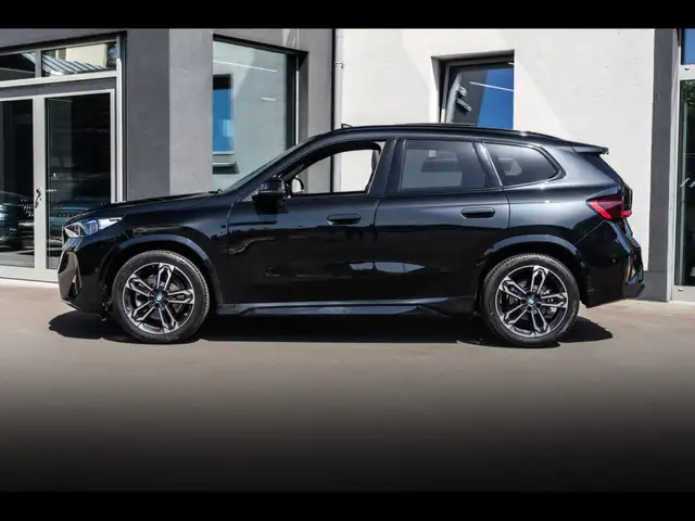 BMW X1 view 2