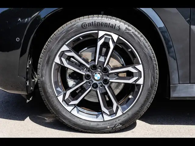 BMW X1 view 8