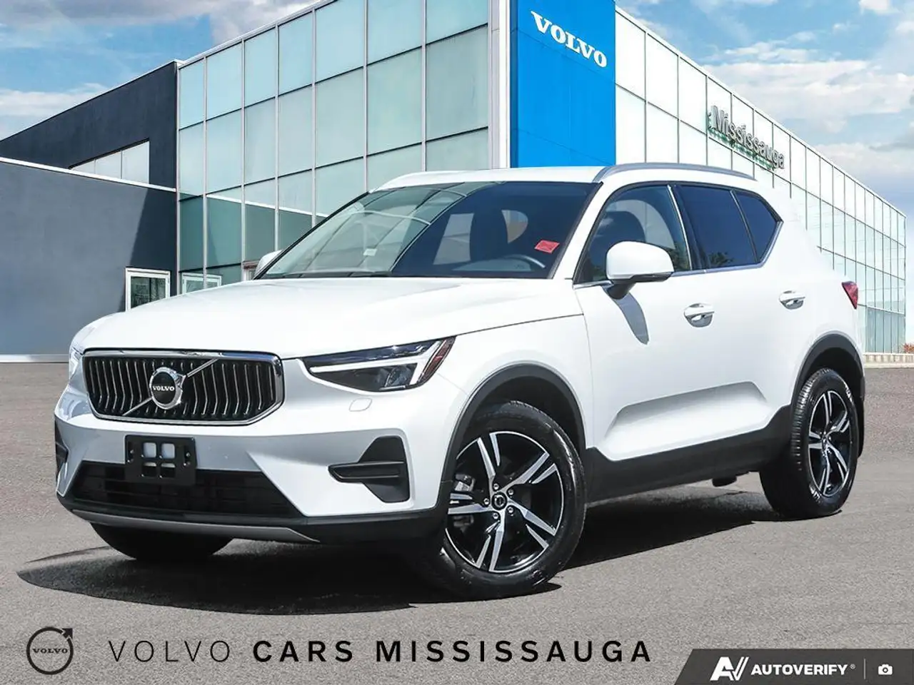 2025 Volvo XC40