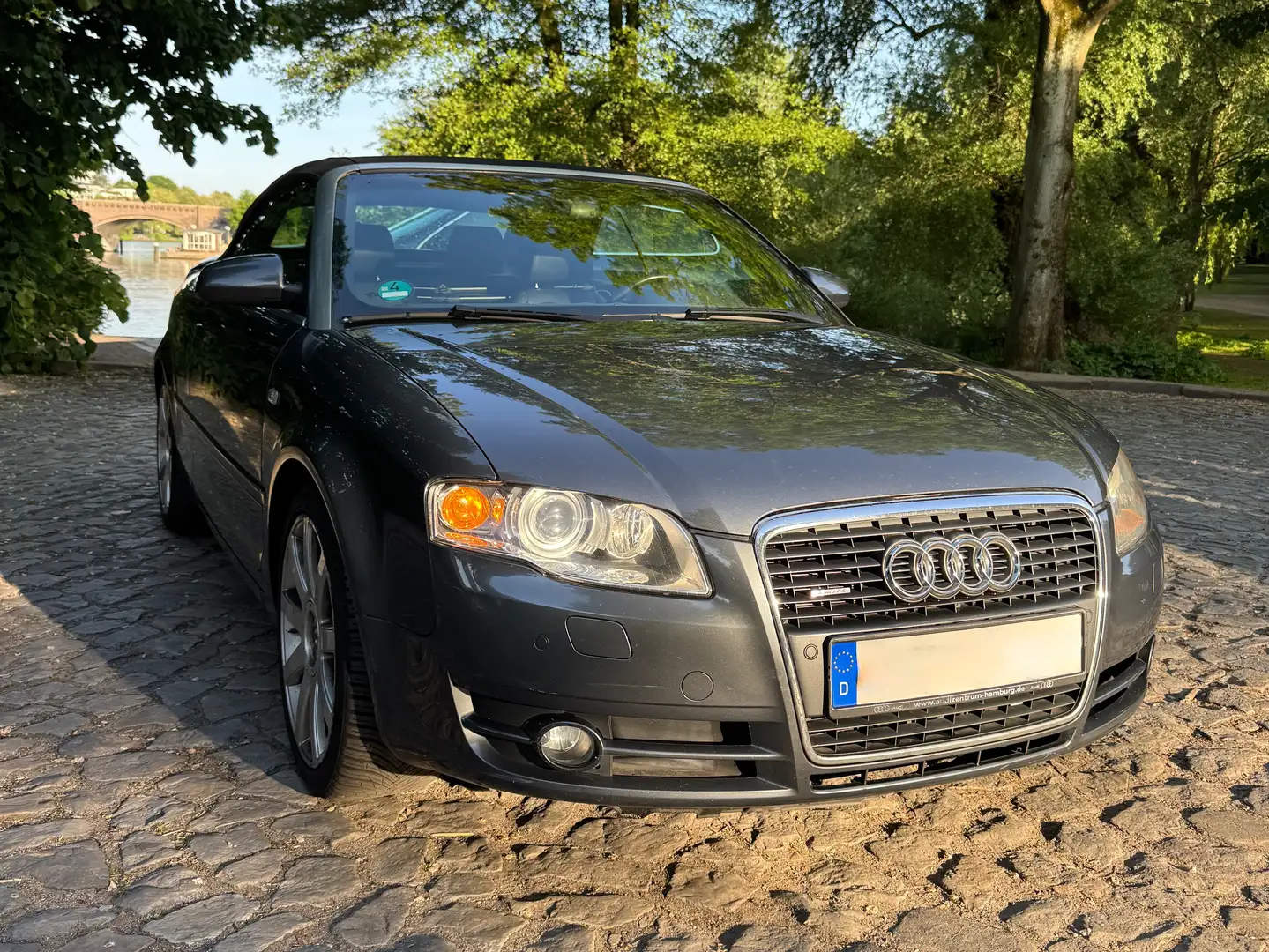 Audi A4 A4 Cabriolet 3.0 TDI DPF quattro tiptronic Grau - 1