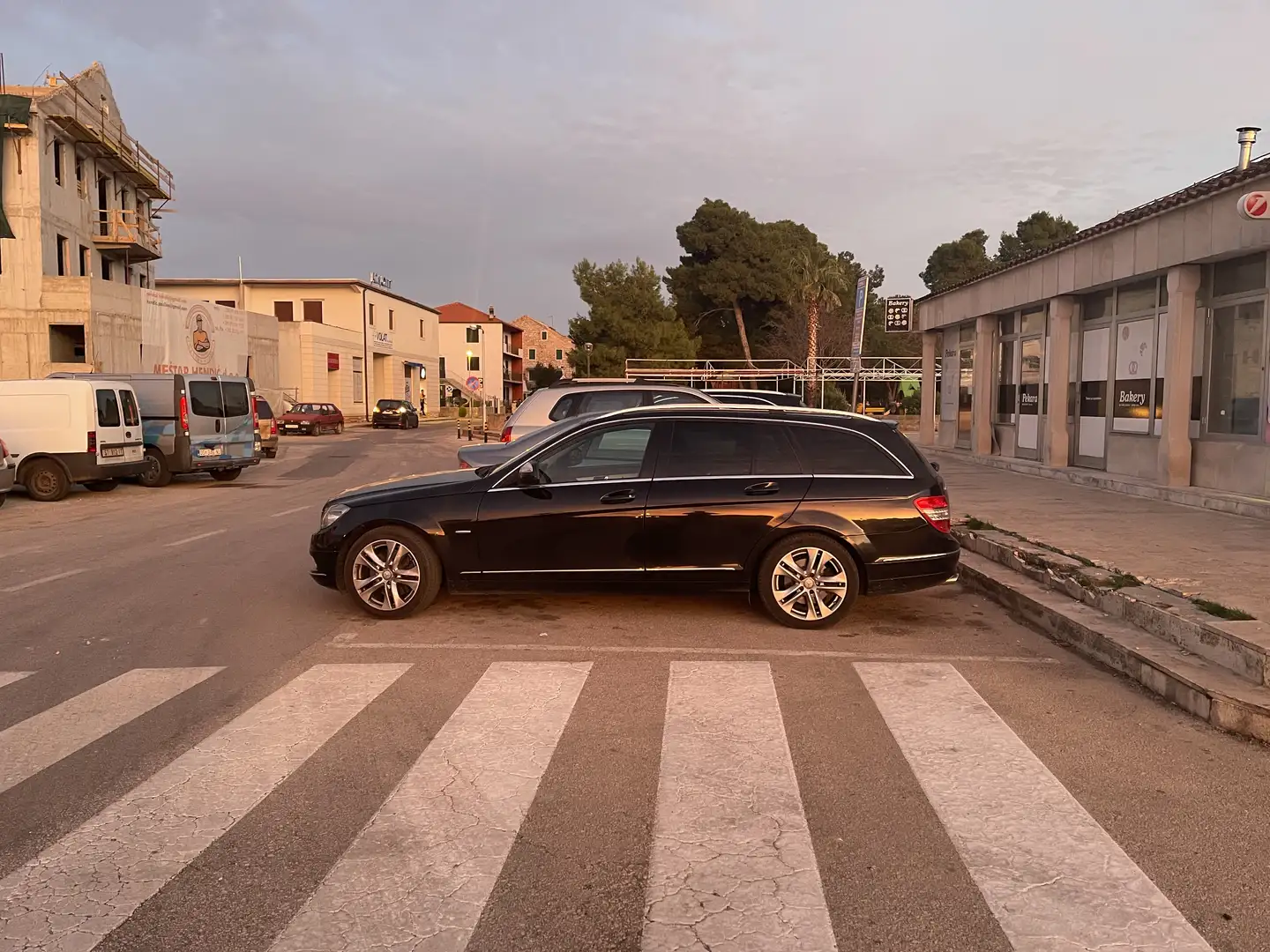 Mercedes-Benz C 320 T CDI DPF 4Matic 7G-TRONIC Avantgarde Zwart - 2