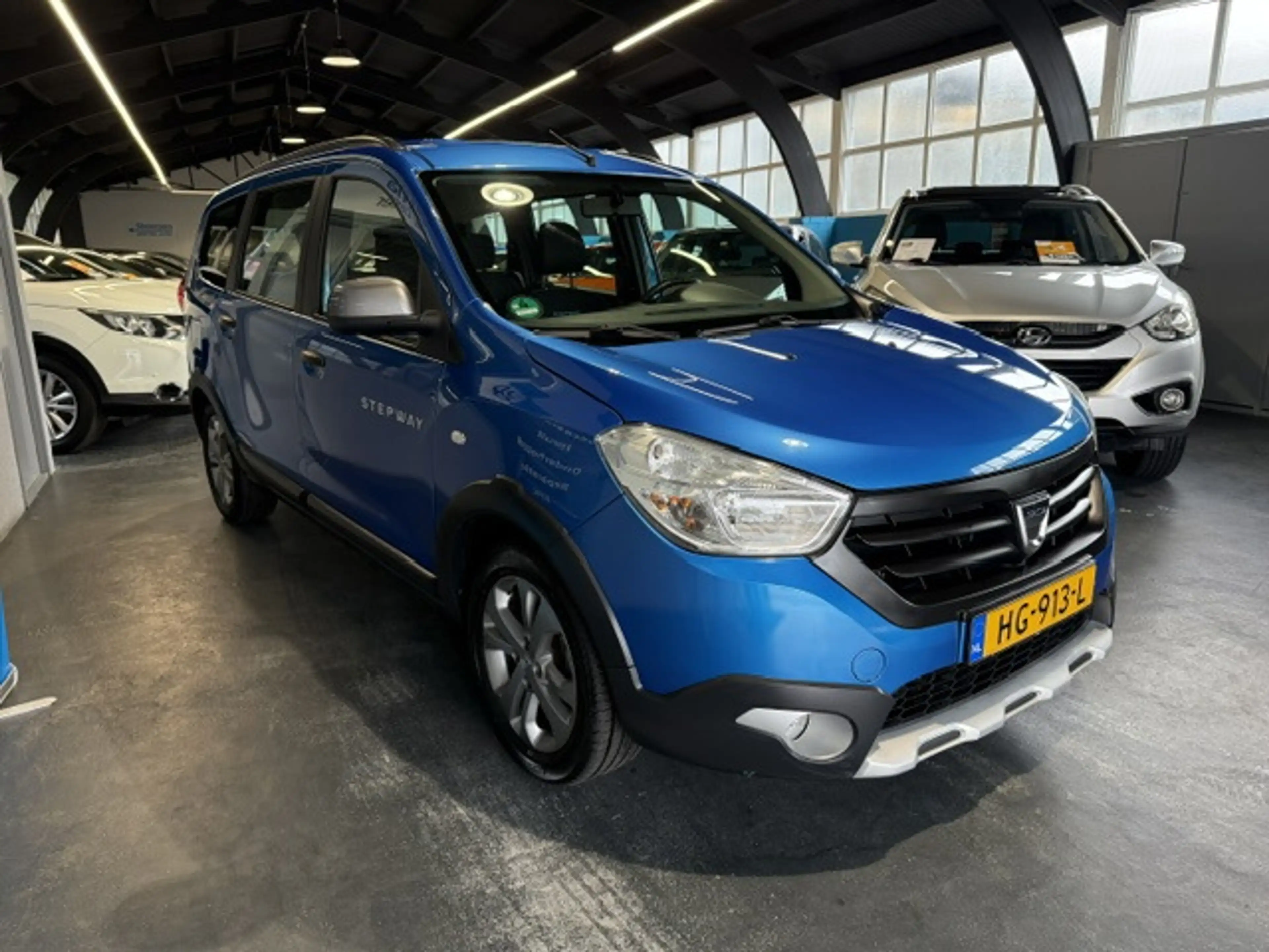 Dacia Lodgy 1.2 TCe Stepway 5p. Navi|Cruise|Trekhaak — photo 7