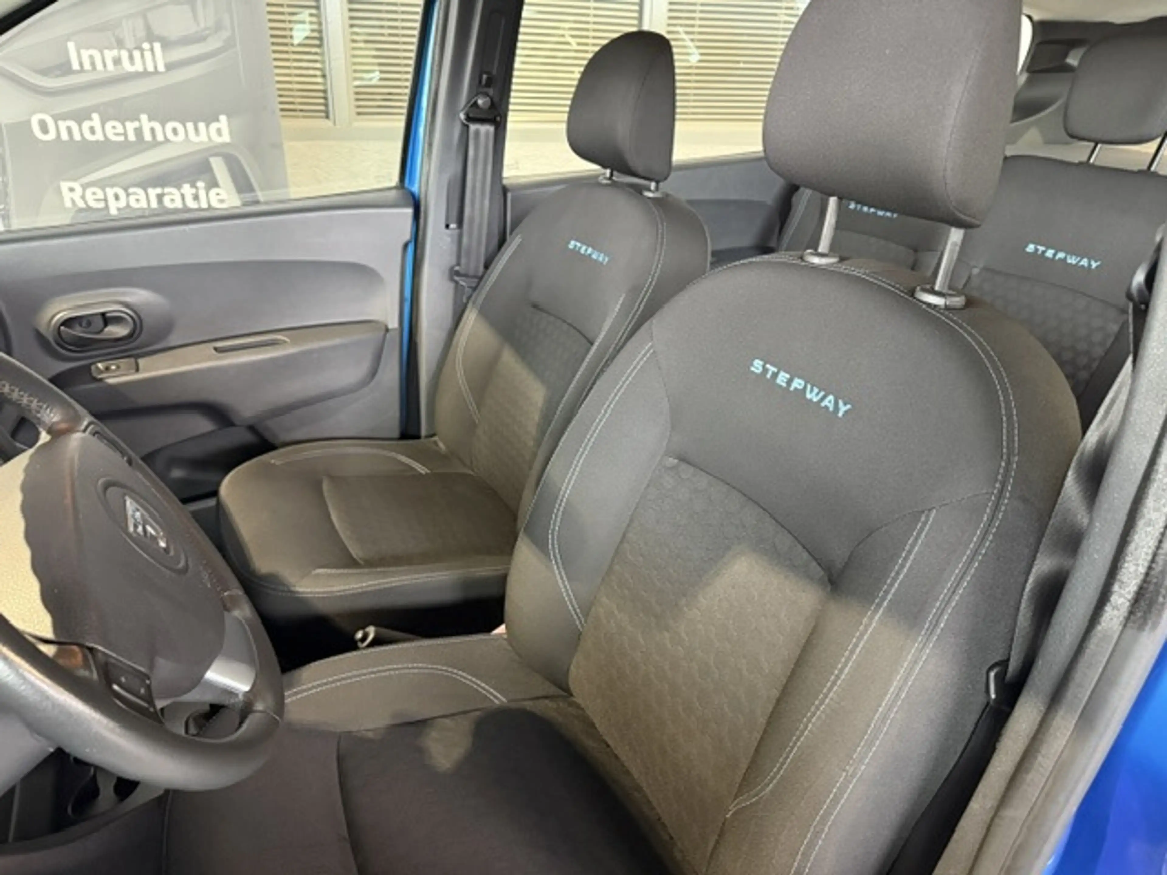 Dacia Lodgy 1.2 TCe Stepway 5p. Navi|Cruise|Trekhaak — photo 14