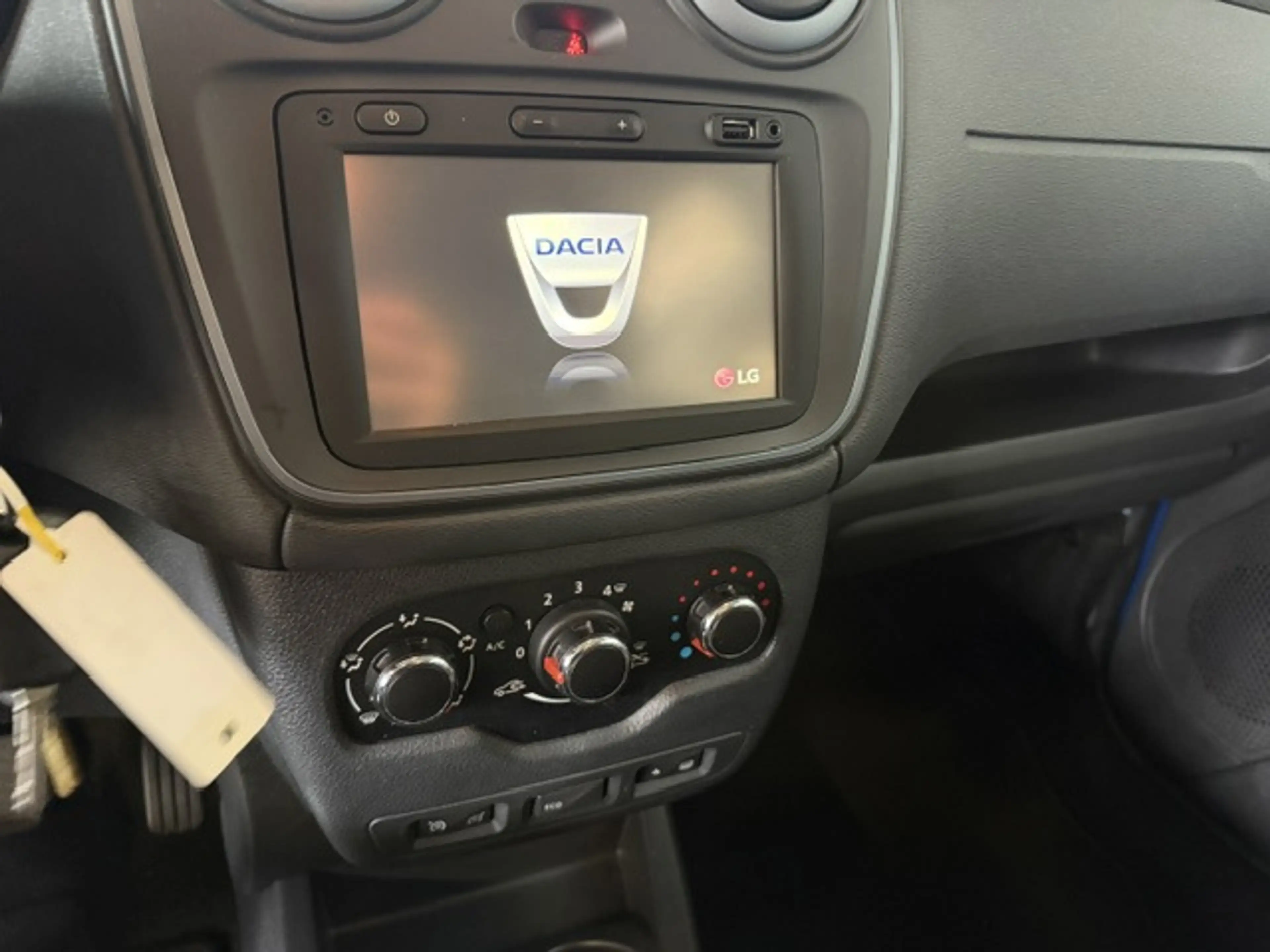 Dacia Lodgy 1.2 TCe Stepway 5p. Navi|Cruise|Trekhaak — photo 10