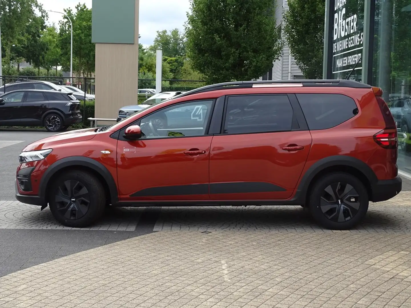 Dacia Jogger Expression TCe 110 5PL Naranja - 2