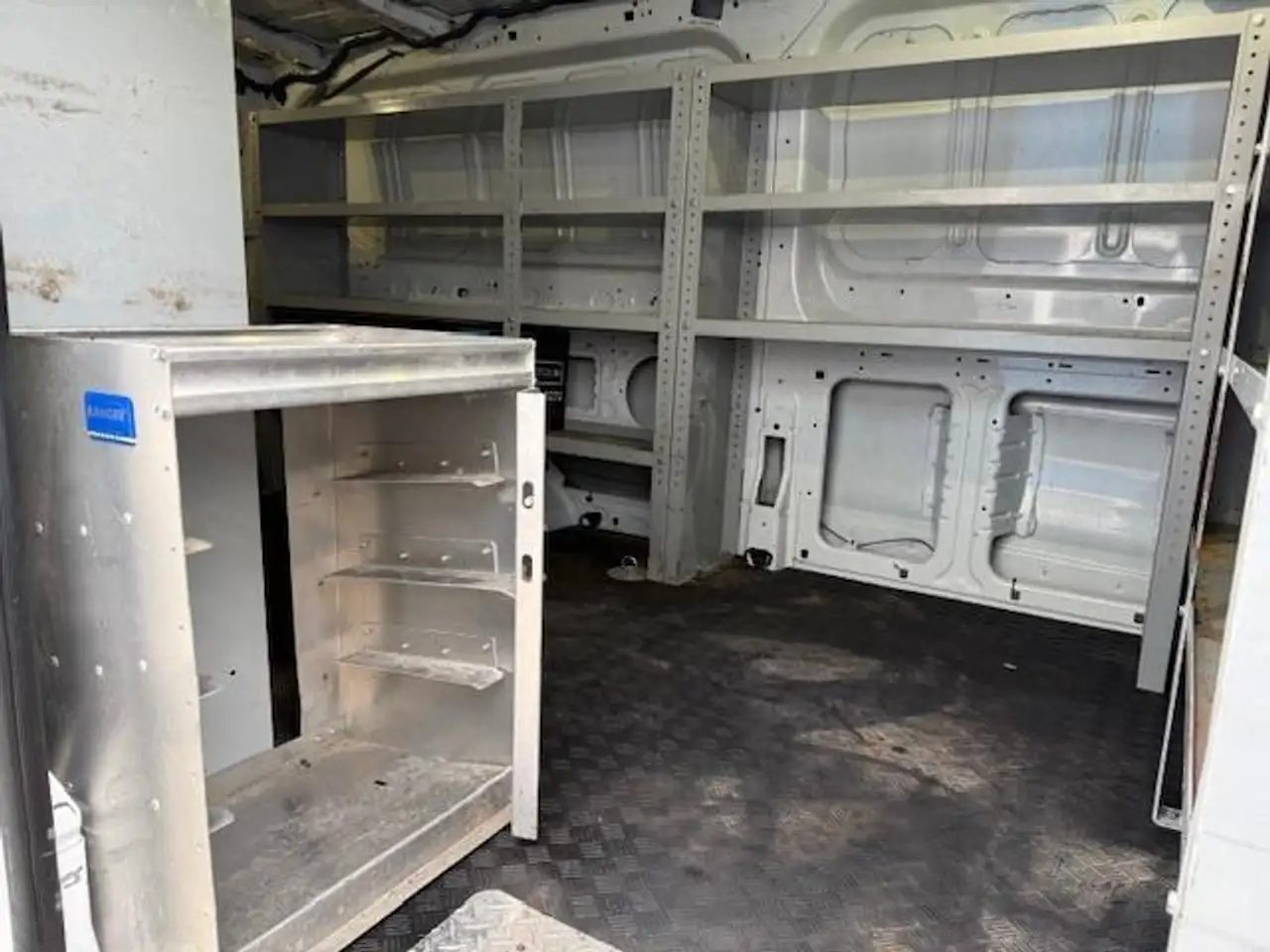 Ford Transit Cargo Van снимка Ford Transit Cargo Van