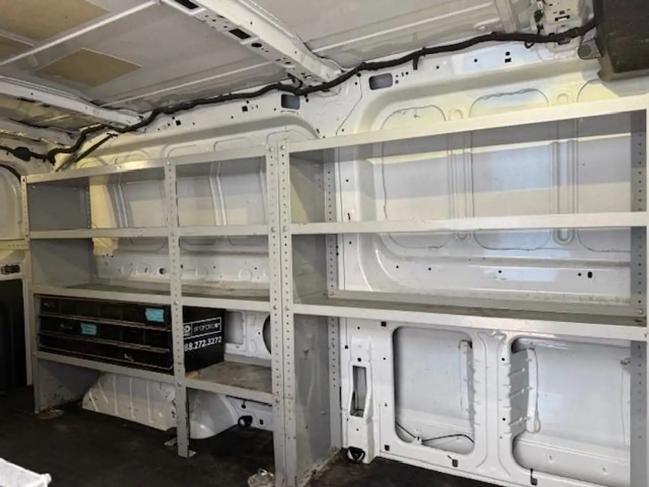 Ford Transit Cargo Van снимка Ford Transit Cargo Van