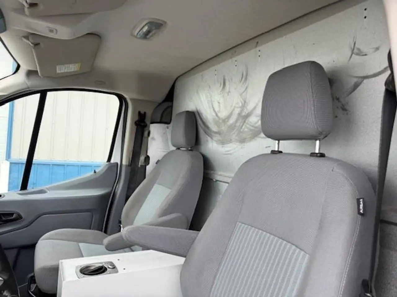 Ford Transit Cargo Van снимка Ford Transit Cargo Van