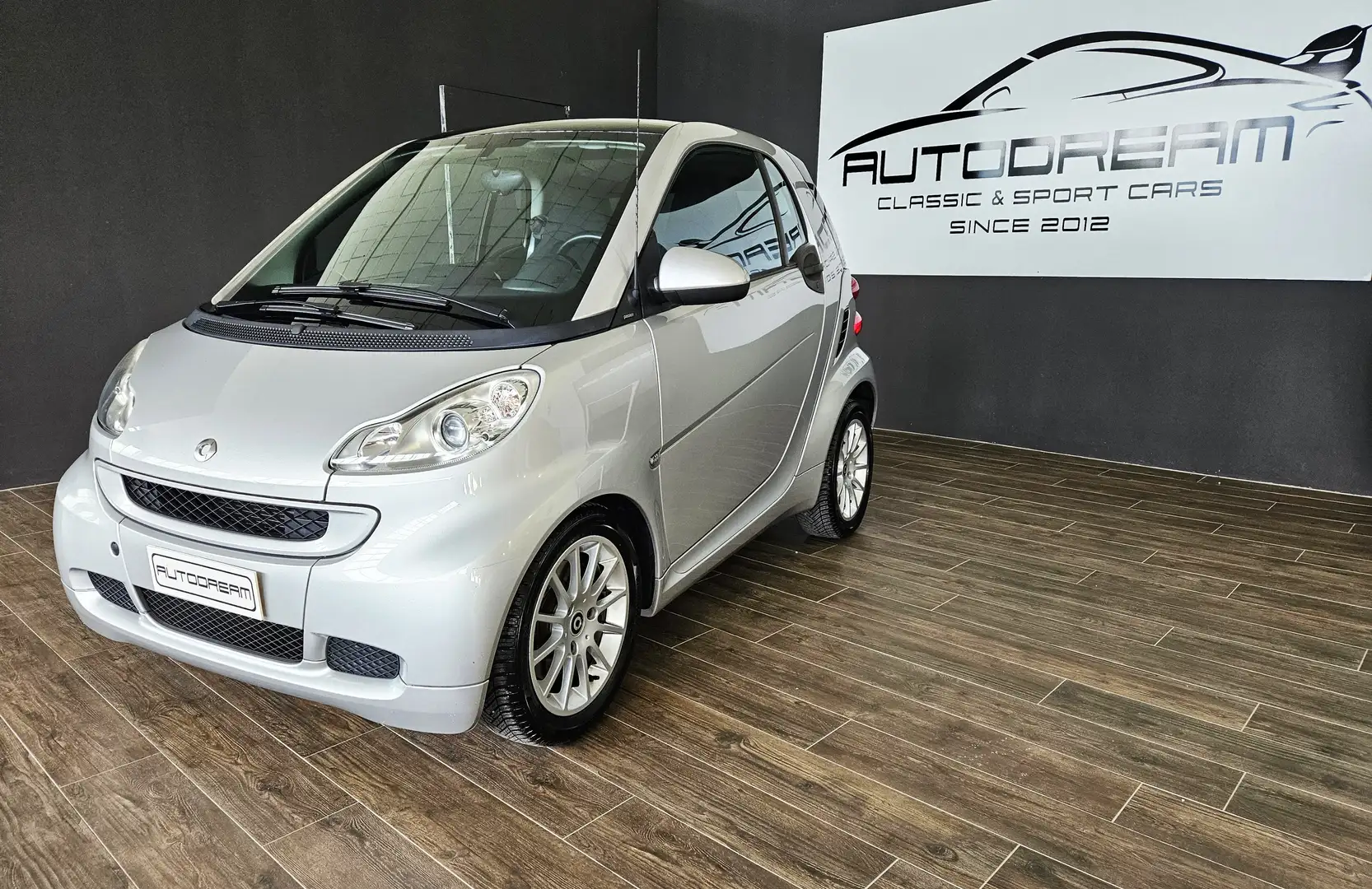 smart forTwo 1.0 mhd Passion 71cv Zilver - 1