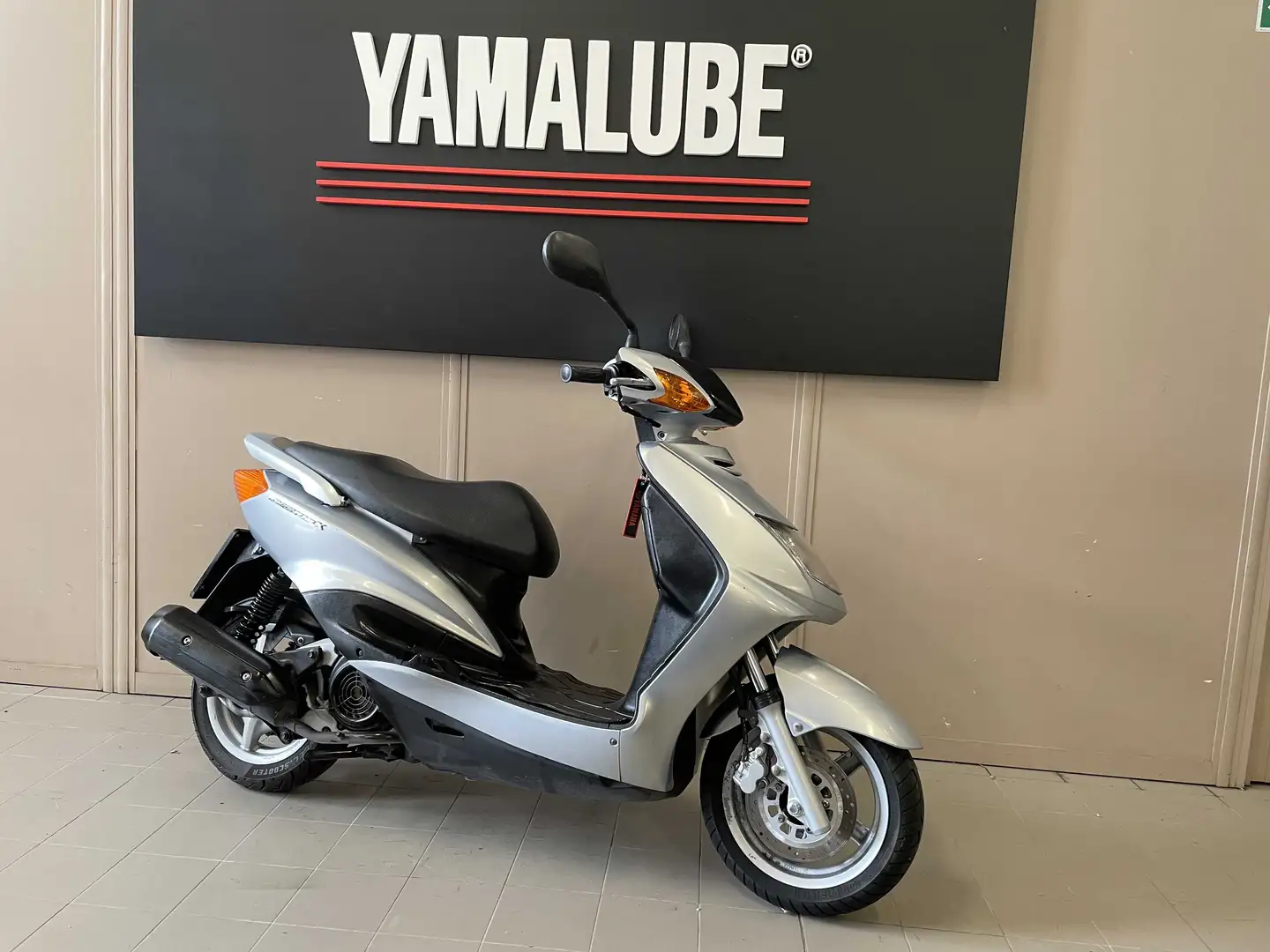 Yamaha Cygnus 125 X Gris - 1