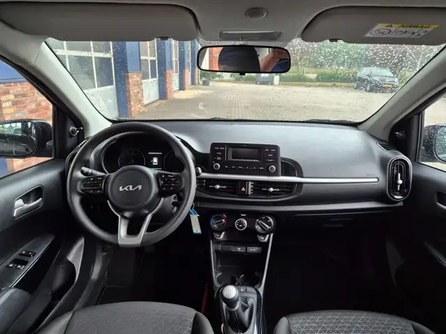 Kia Picanto view 3