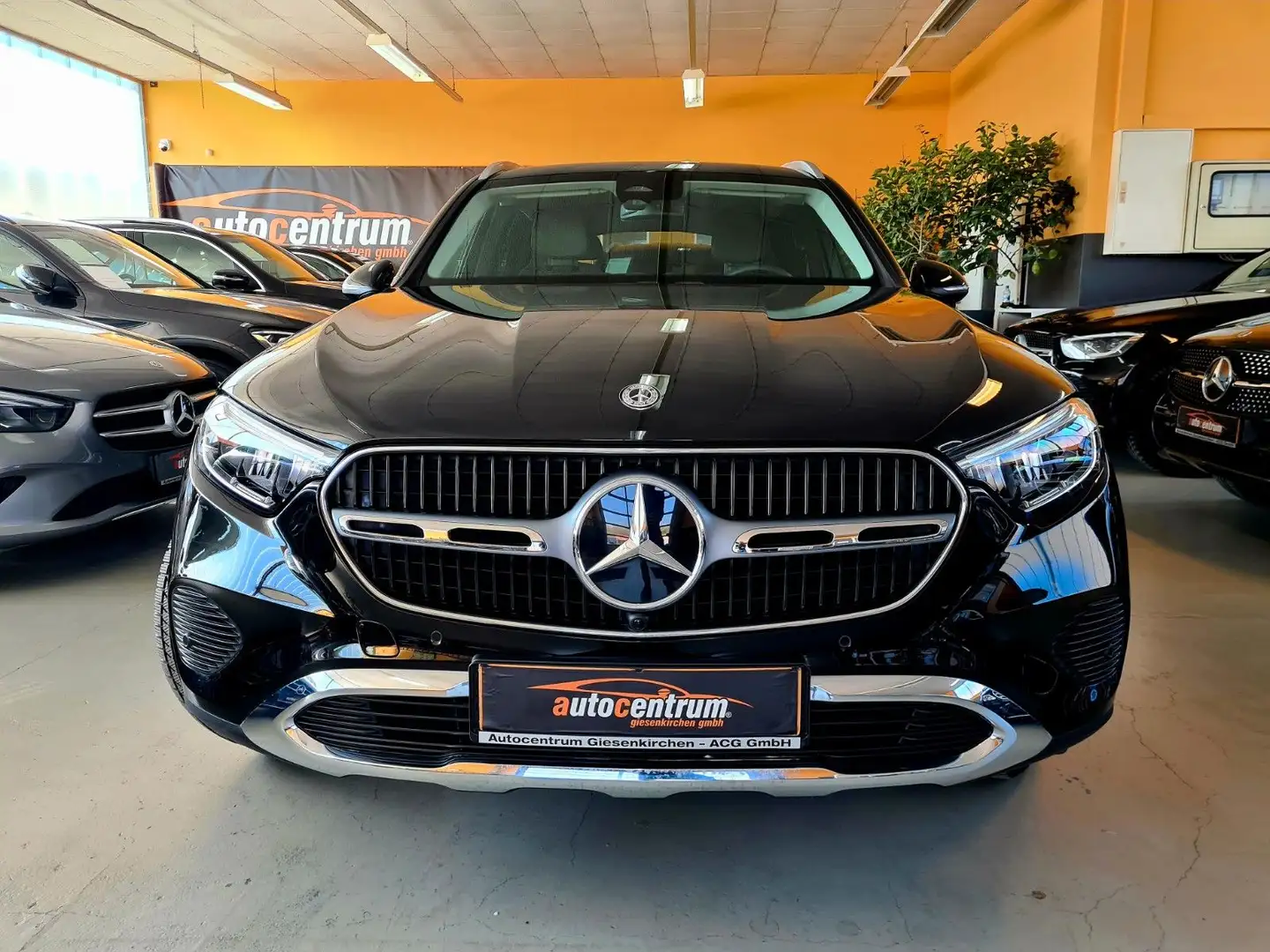 Mercedes-Benz GLC 200 4M 2x Avantg*ACC+*Memo*MBUX*RFK*LED*DAB Černá - 2
