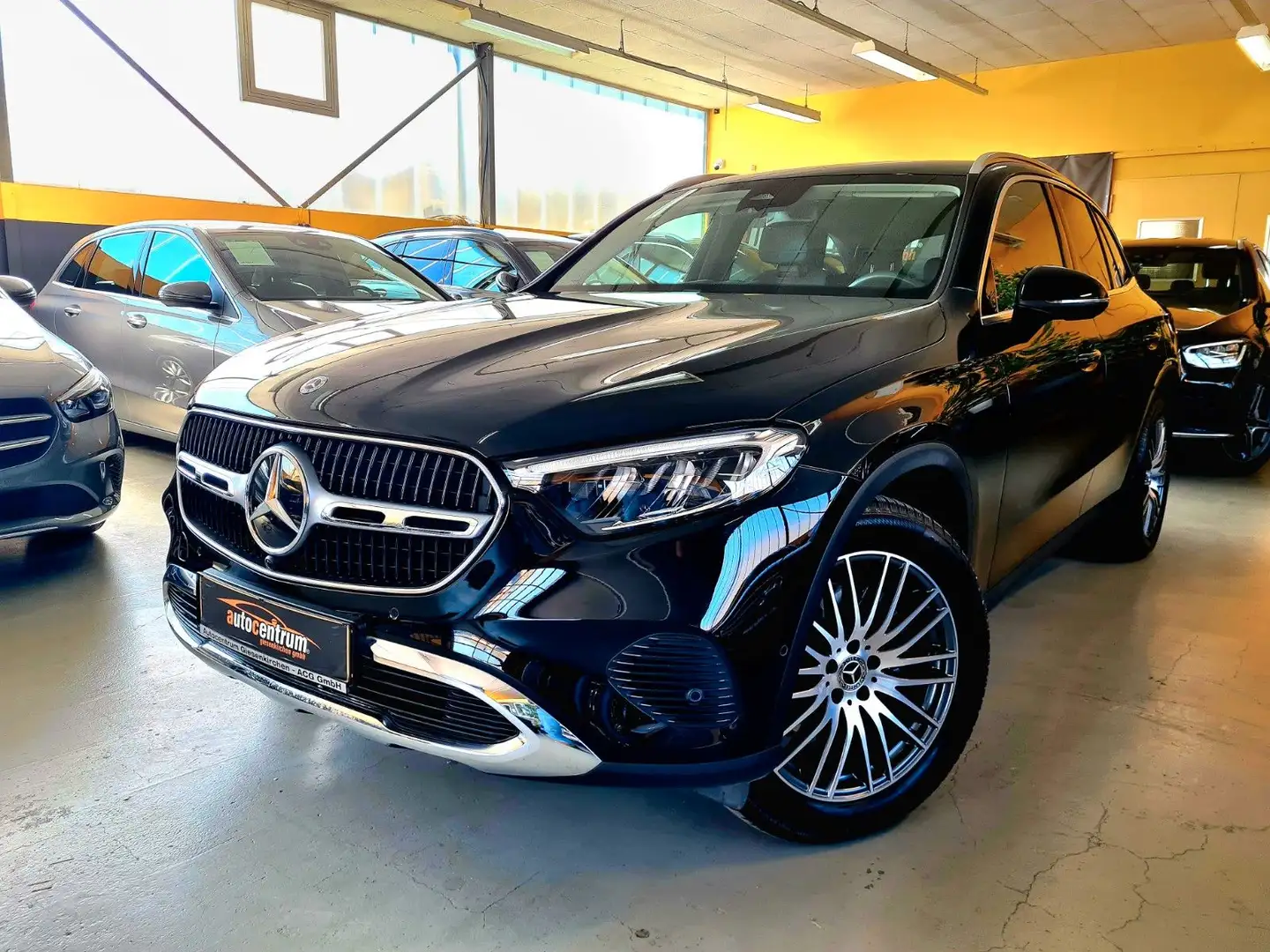 Mercedes-Benz GLC 200 4M 2x Avantg*ACC+*Memo*MBUX*RFK*LED*DAB Černá - 1