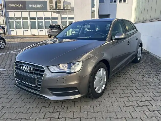 Audi A3 Sportback 1.4 TFSI Attraction Ultra - Navi - 8fach