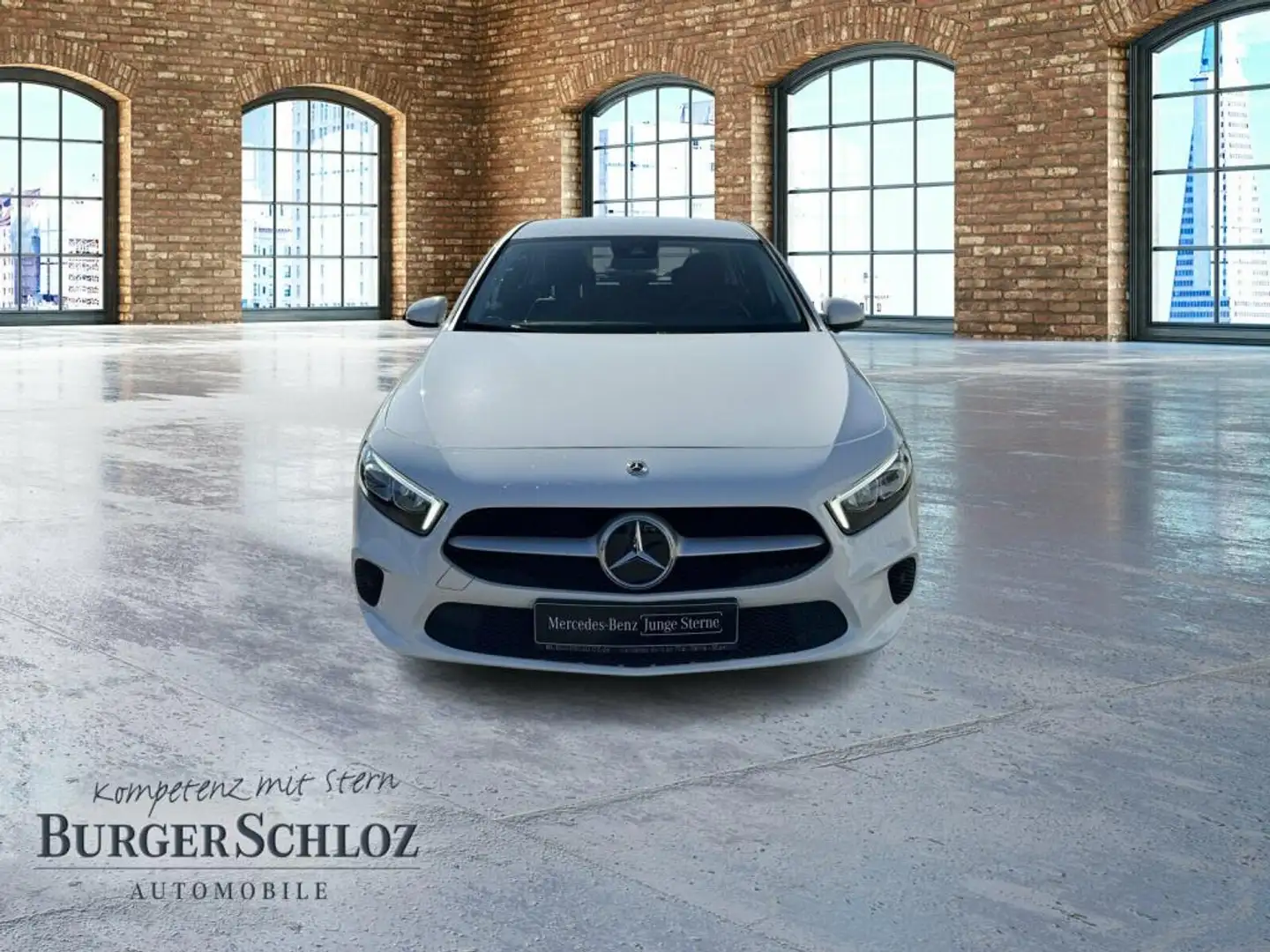 Mercedes-Benz A 180 PDC SpurH Navi KlimaA LED SHZ Weiß - 2