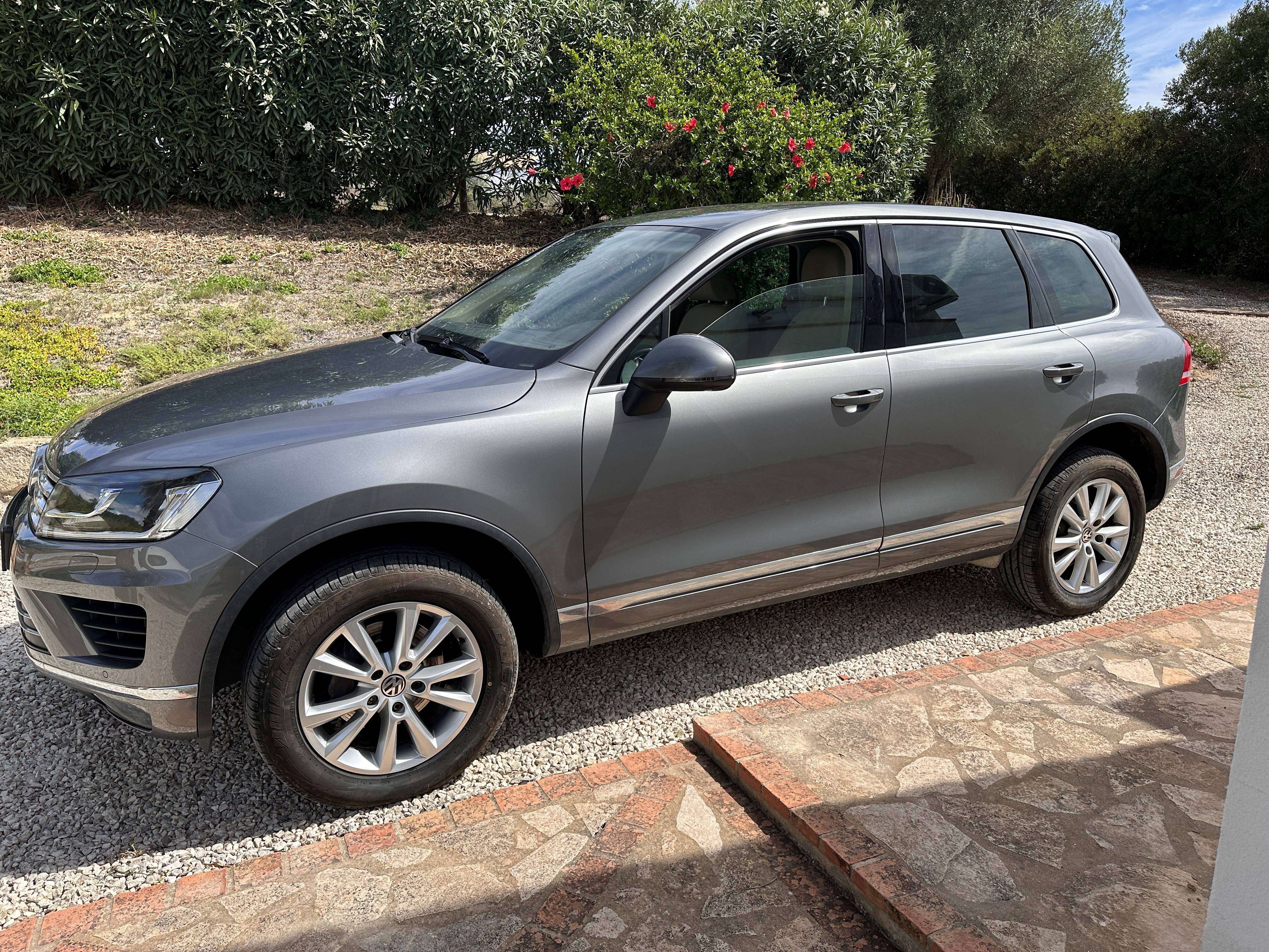 Volkswagen Touareg Touareg 3.0TDI V6 BMT Premium 193kW, Bola de Rem., Suspension de aire - foto 1