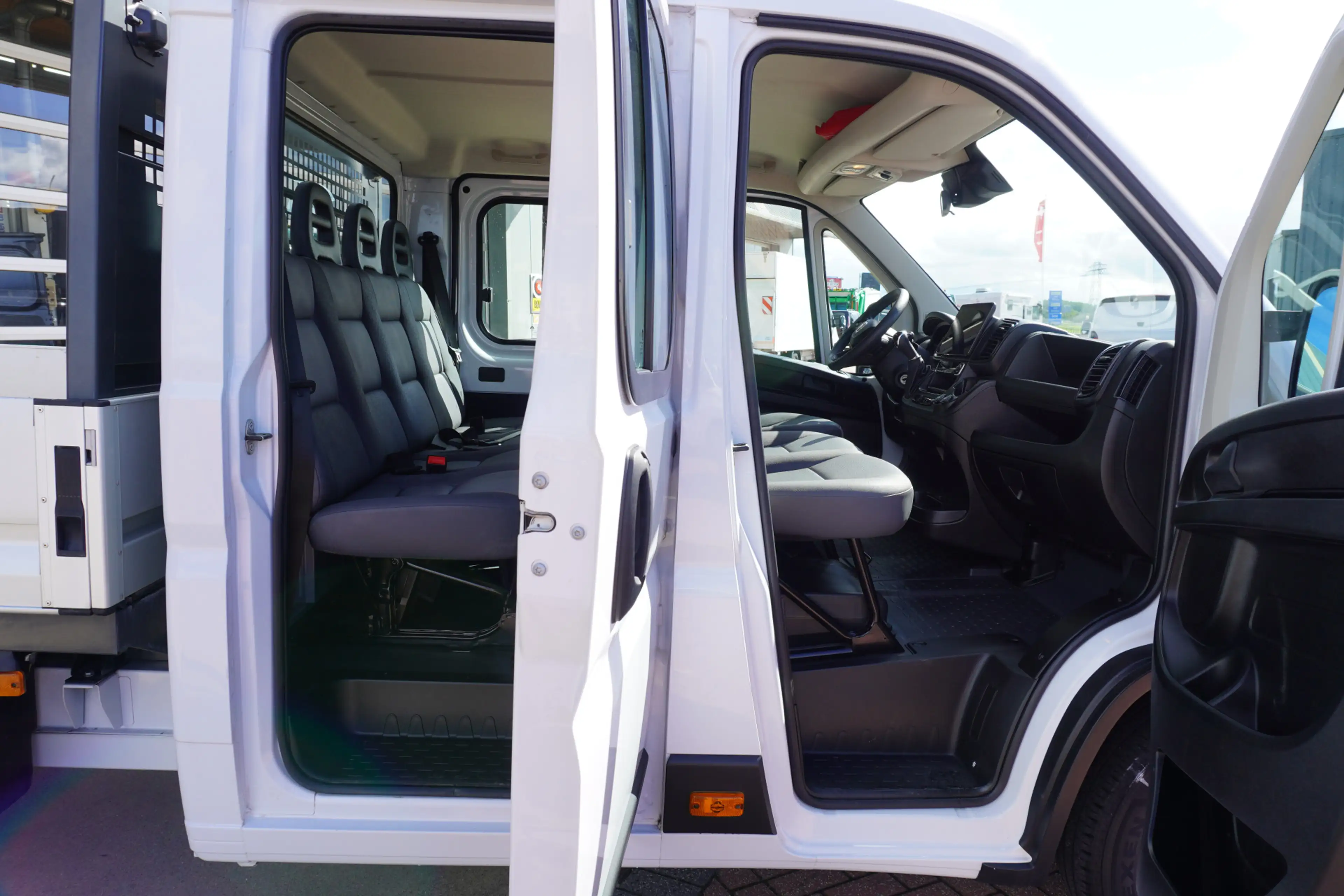 Fiat Ducato 2.2 MultiJet 180PK S&S 3.5t Heavy Dubbelcabine Aut — photo 13