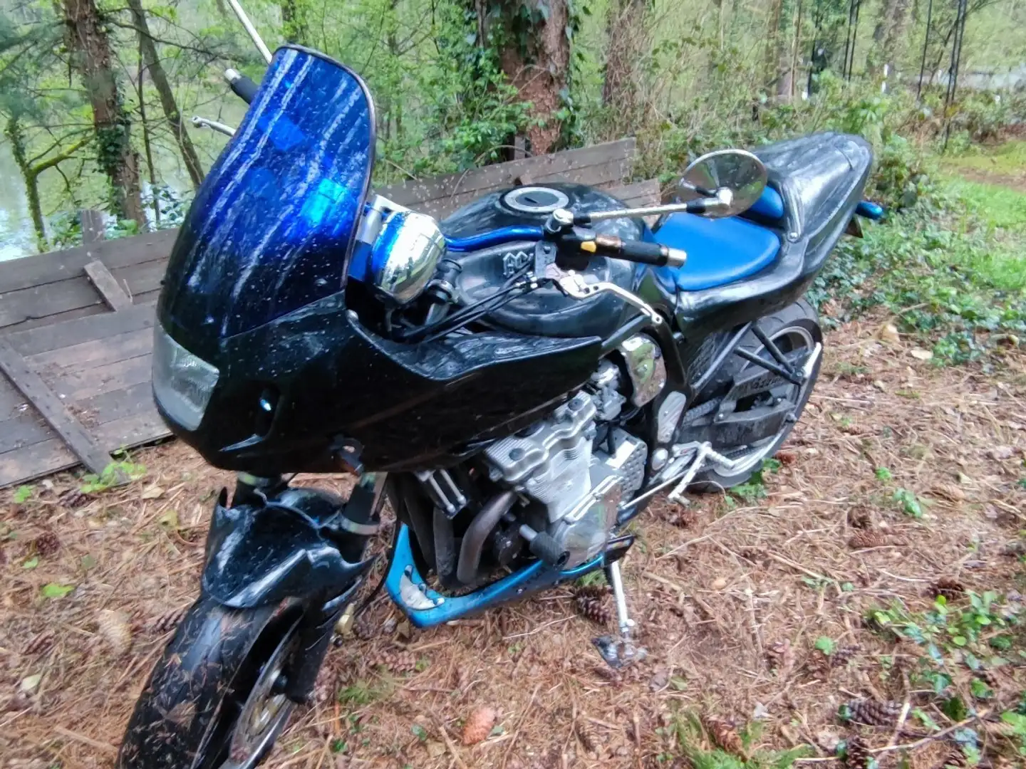Suzuki Bandit 600 Синій - 2