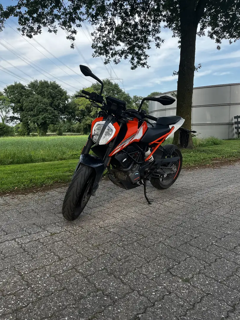 KTM 125 Duke - 1
