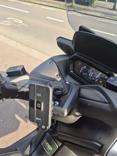 Yamaha X-Max 125 - foto 3