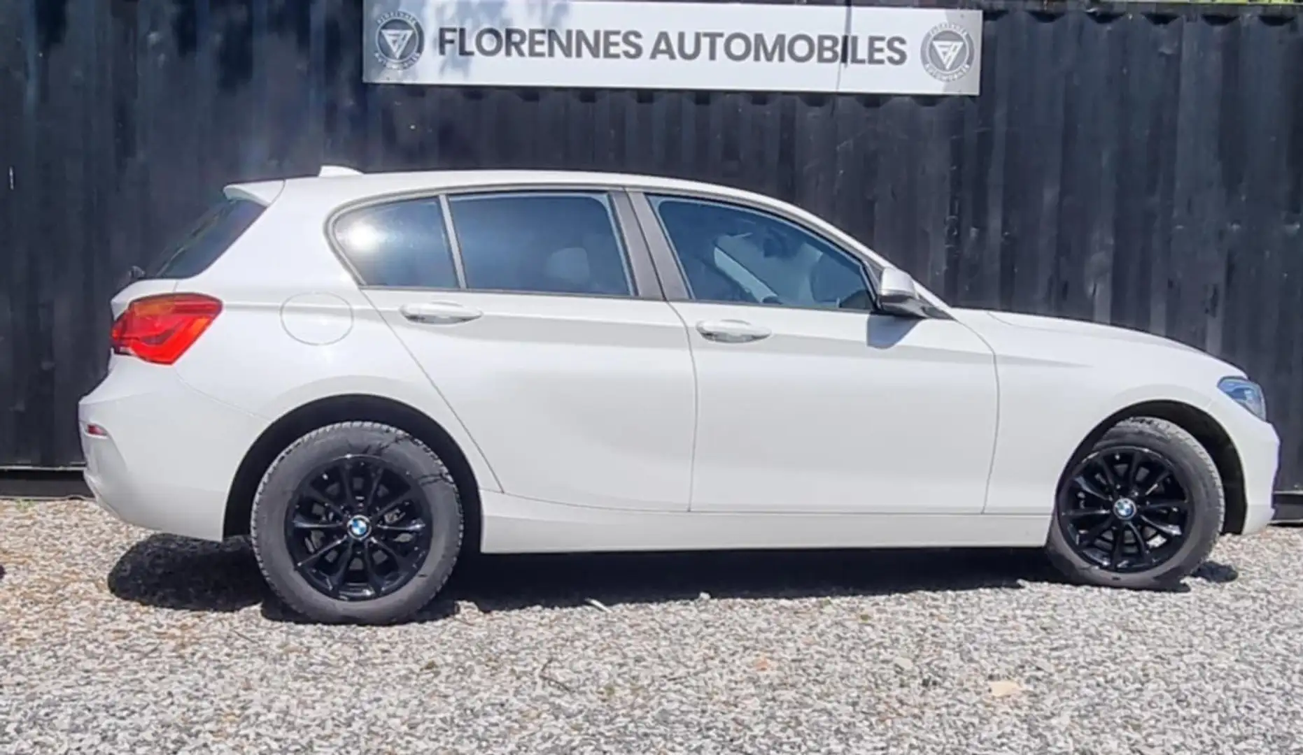 BMW 116 d AdBlue (EU6c) Bílá - 2