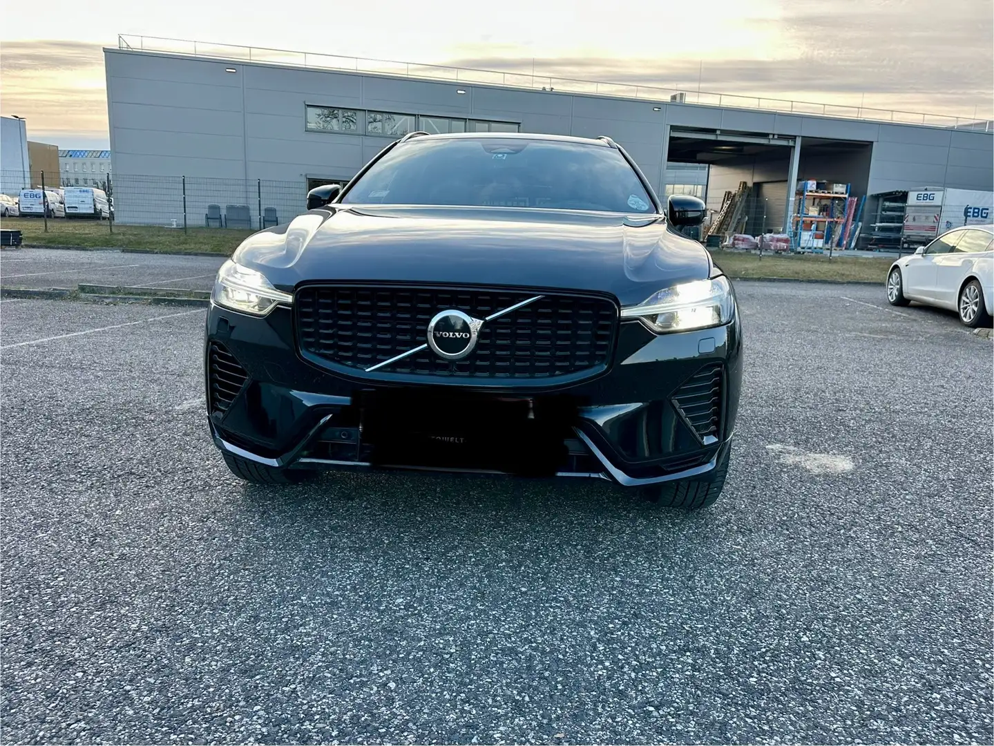 Volvo XC60 T6 AWD Recharge PHEV Plus Dark Geartronic Negro - 2