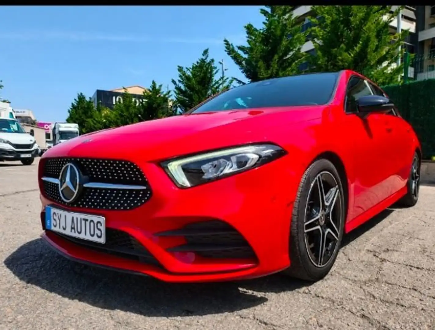 Mercedes-Benz A 200 7G-DCT Rojo - 1