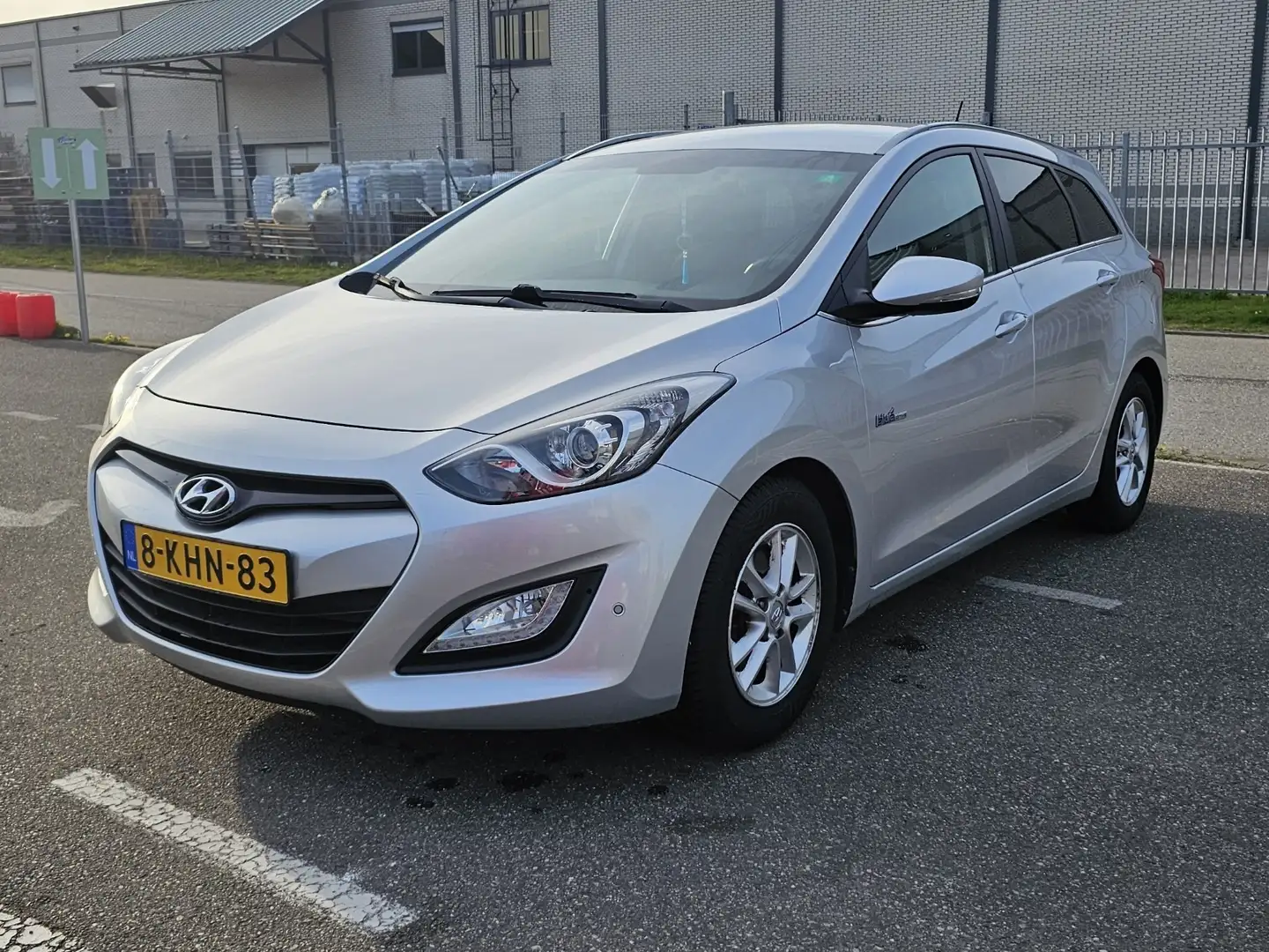 Hyundai i30 1.6 GDI i-Vision Grijs - 1