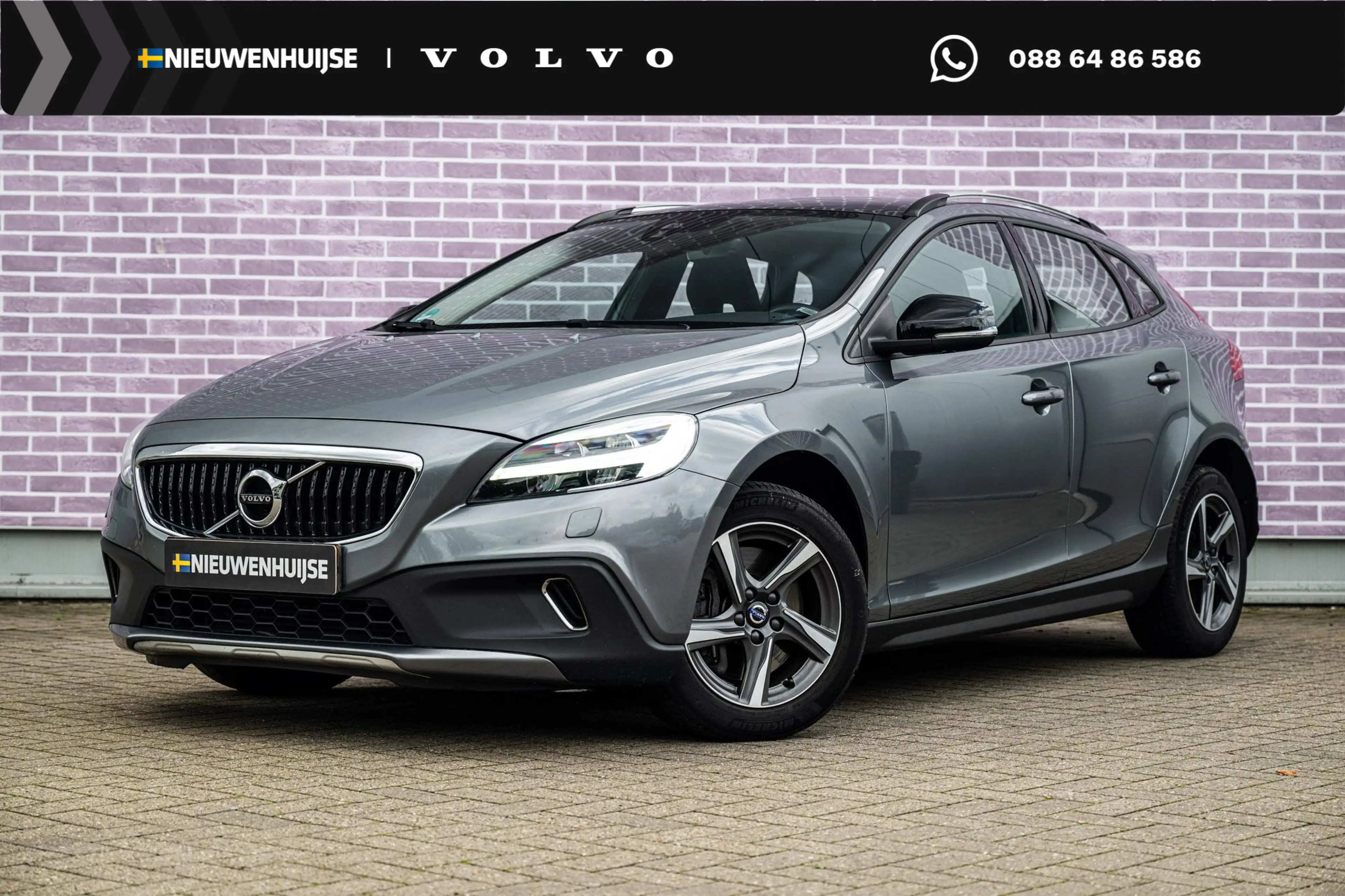 Volvo V40 Cross Country 1.5 T3 Nordic+ | Trekhaak | Panorama dak | Stoelve
