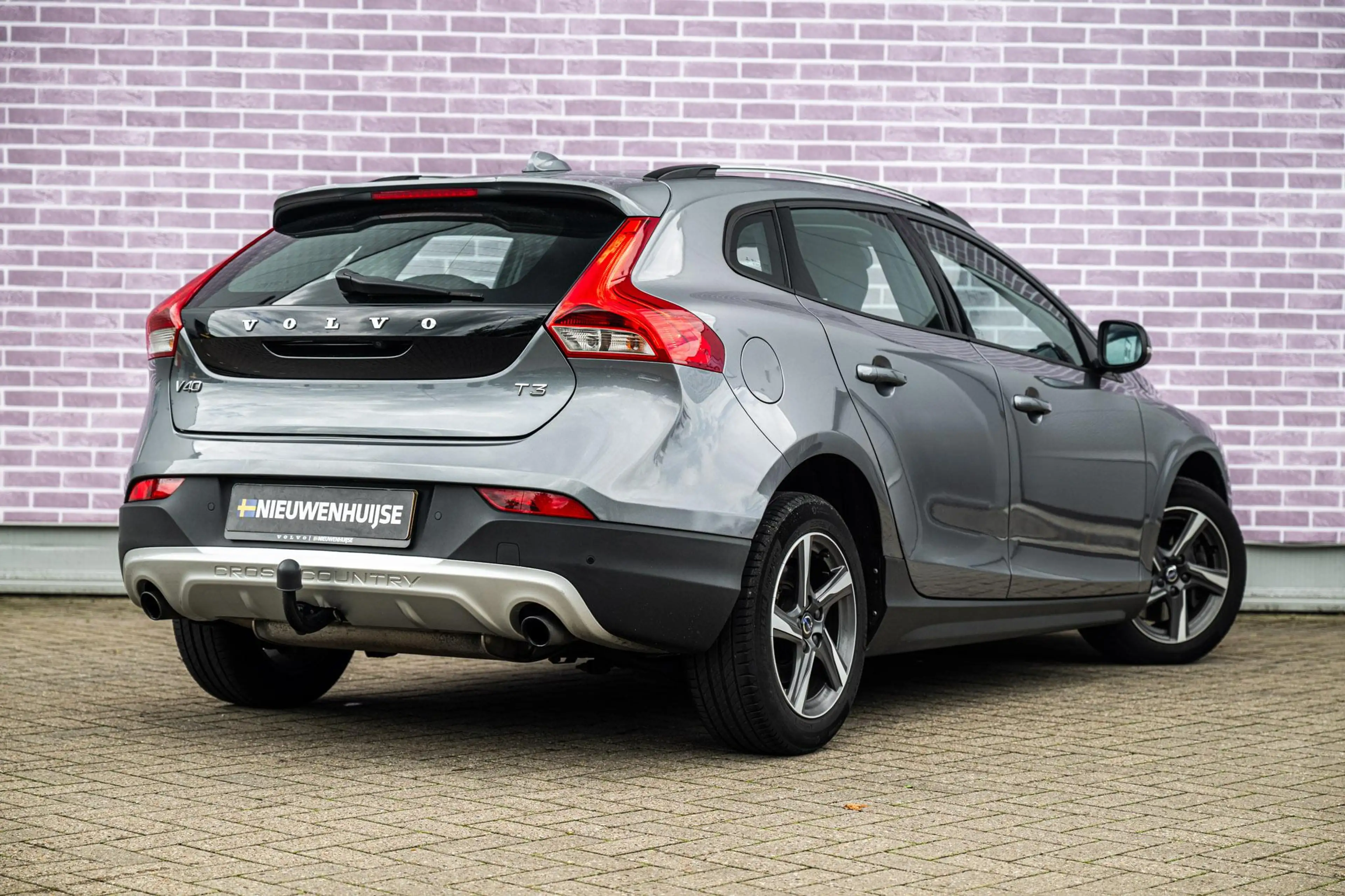 Volvo V40 Cross Country 1.5 T3 Nordic+ | Trekhaak | Panorama dak | Stoelve — photo 4