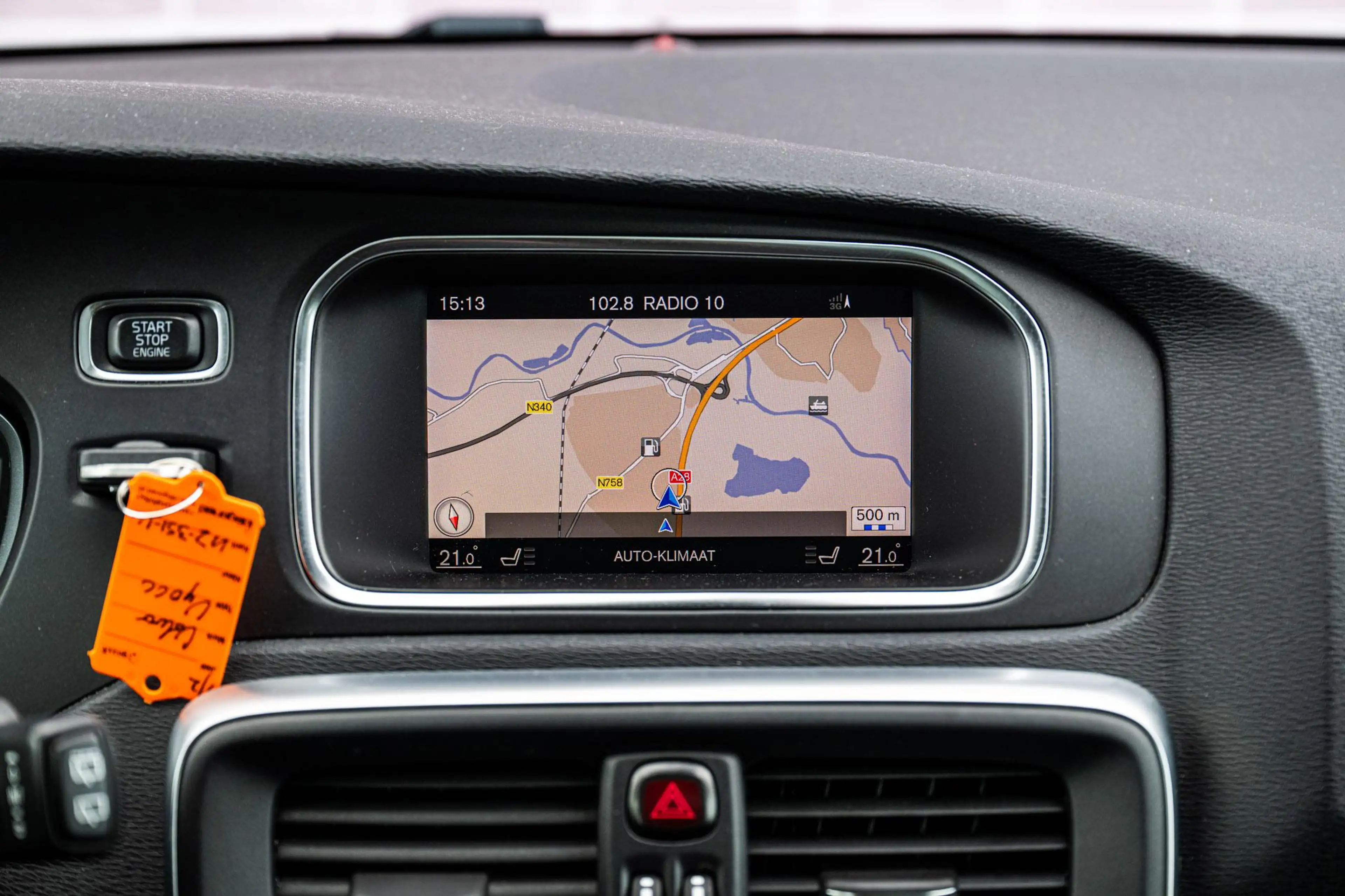 Volvo V40 Cross Country 1.5 T3 Nordic+ | Trekhaak | Panorama dak | Stoelve — photo 13